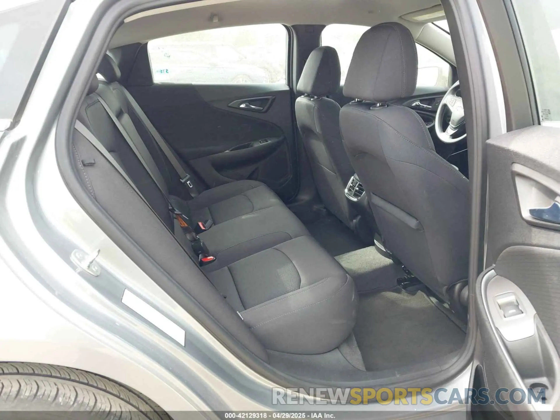 8 fotografías del automóvil dañado 1G1ZD5STXRF172801 CHEVROLET MALIBU 2024
