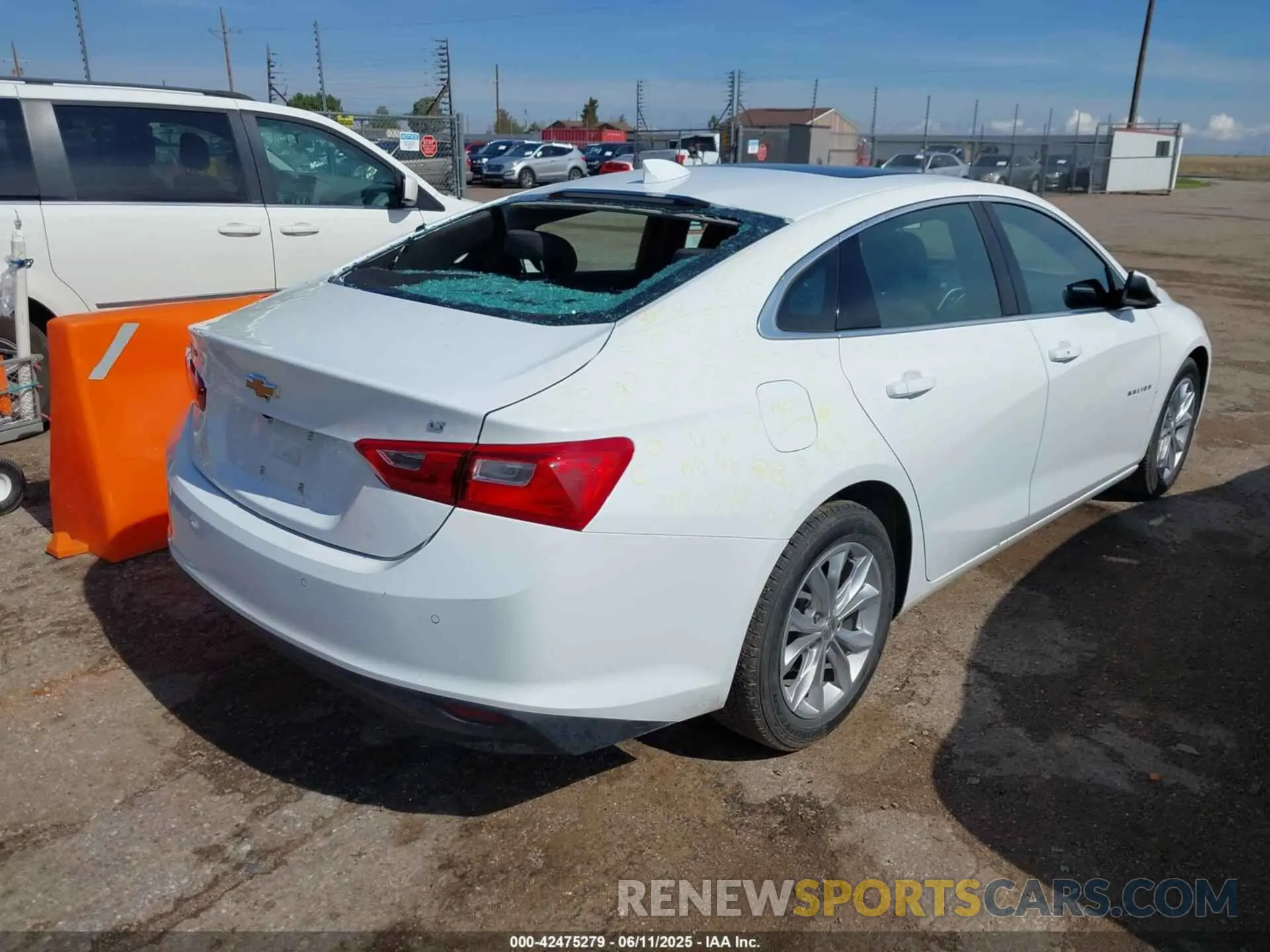4 fotografías del automóvil dañado 1G1ZD5STXRF207675 CHEVROLET MALIBU 2024