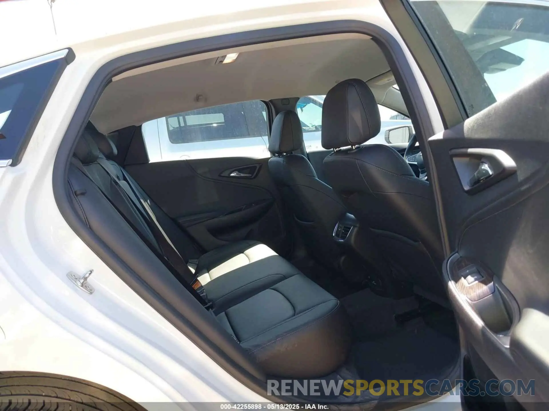 8 fotografías del automóvil dañado 1G1ZE5STXRF162699 CHEVROLET MALIBU 2024