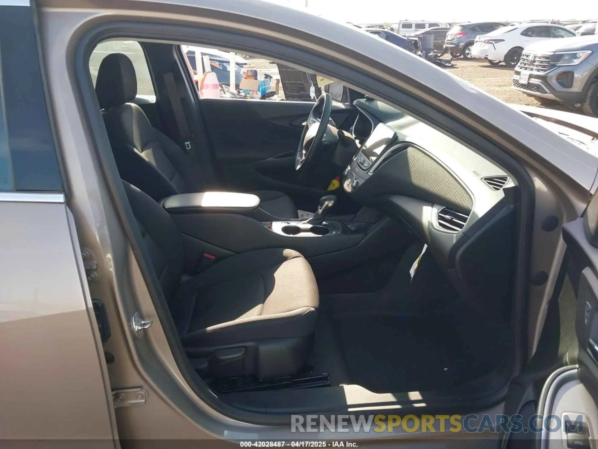 5 fotografías del automóvil dañado 1G1ZG5ST8RF178085 CHEVROLET MALIBU 2024