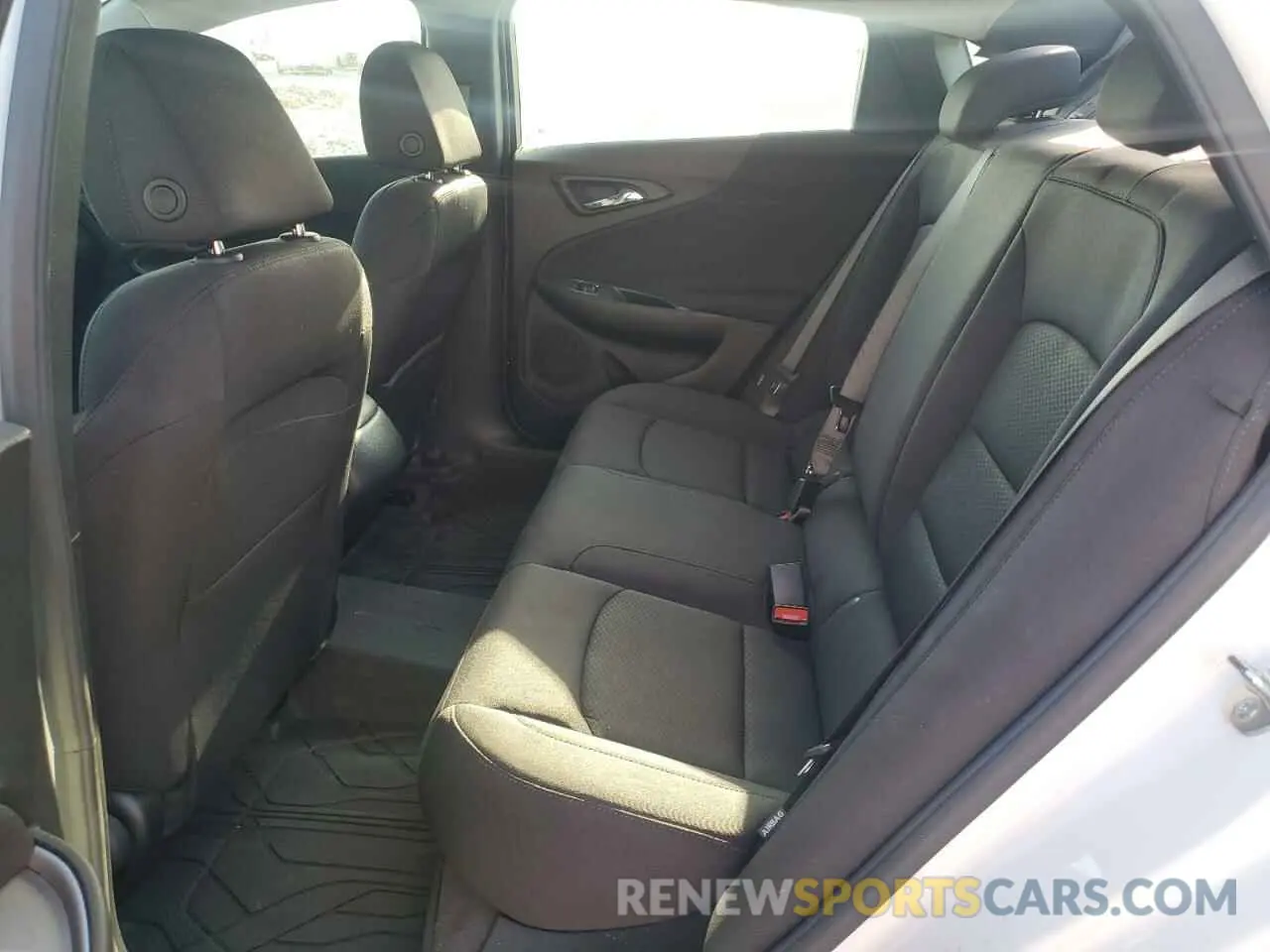 10 fotografías del automóvil dañado 1G1ZB5ST1SF106861 CHEVROLET MALIBU 2025