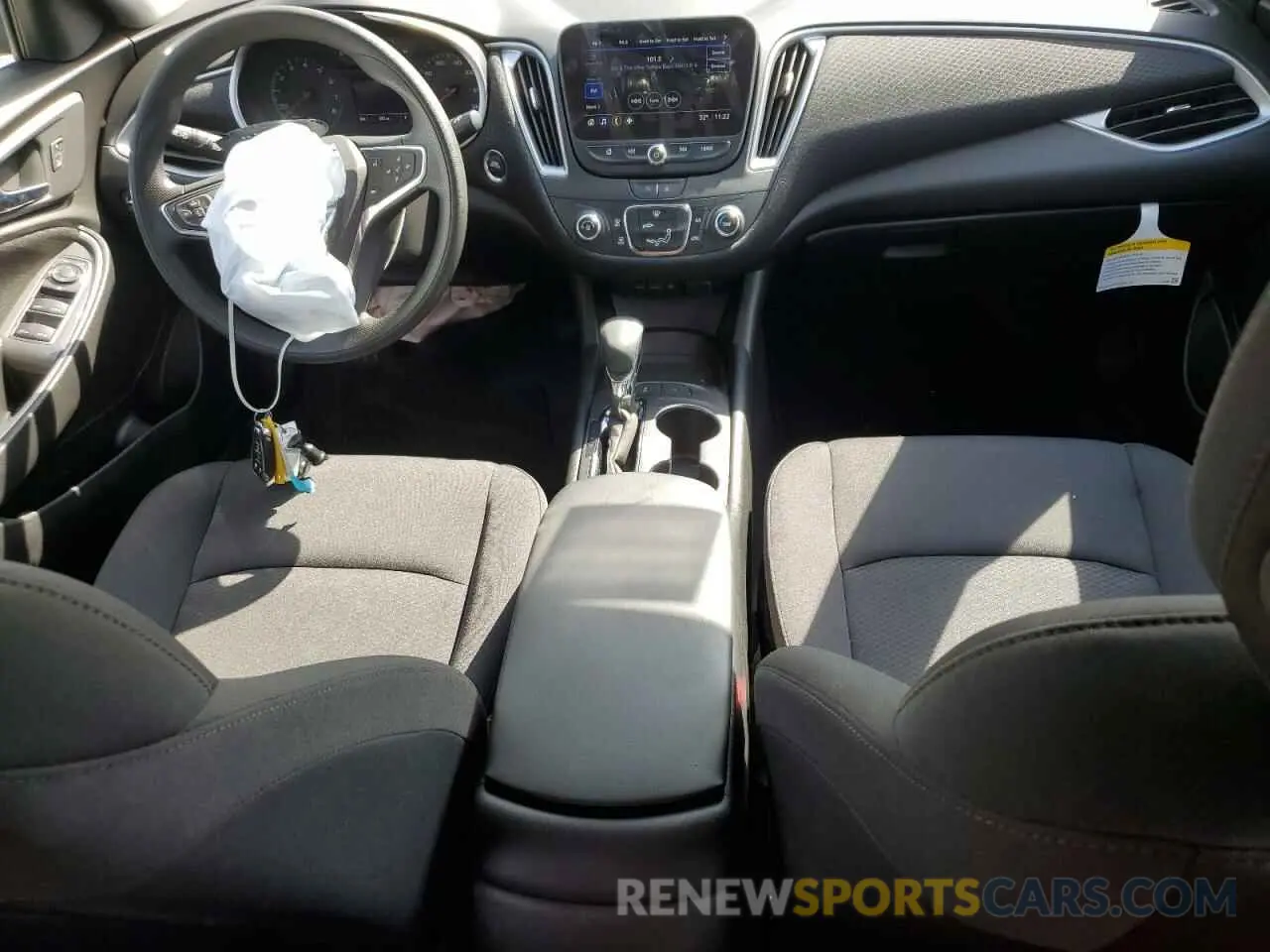 8 fotografías del automóvil dañado 1G1ZB5ST8SF109708 CHEVROLET MALIBU 2025
