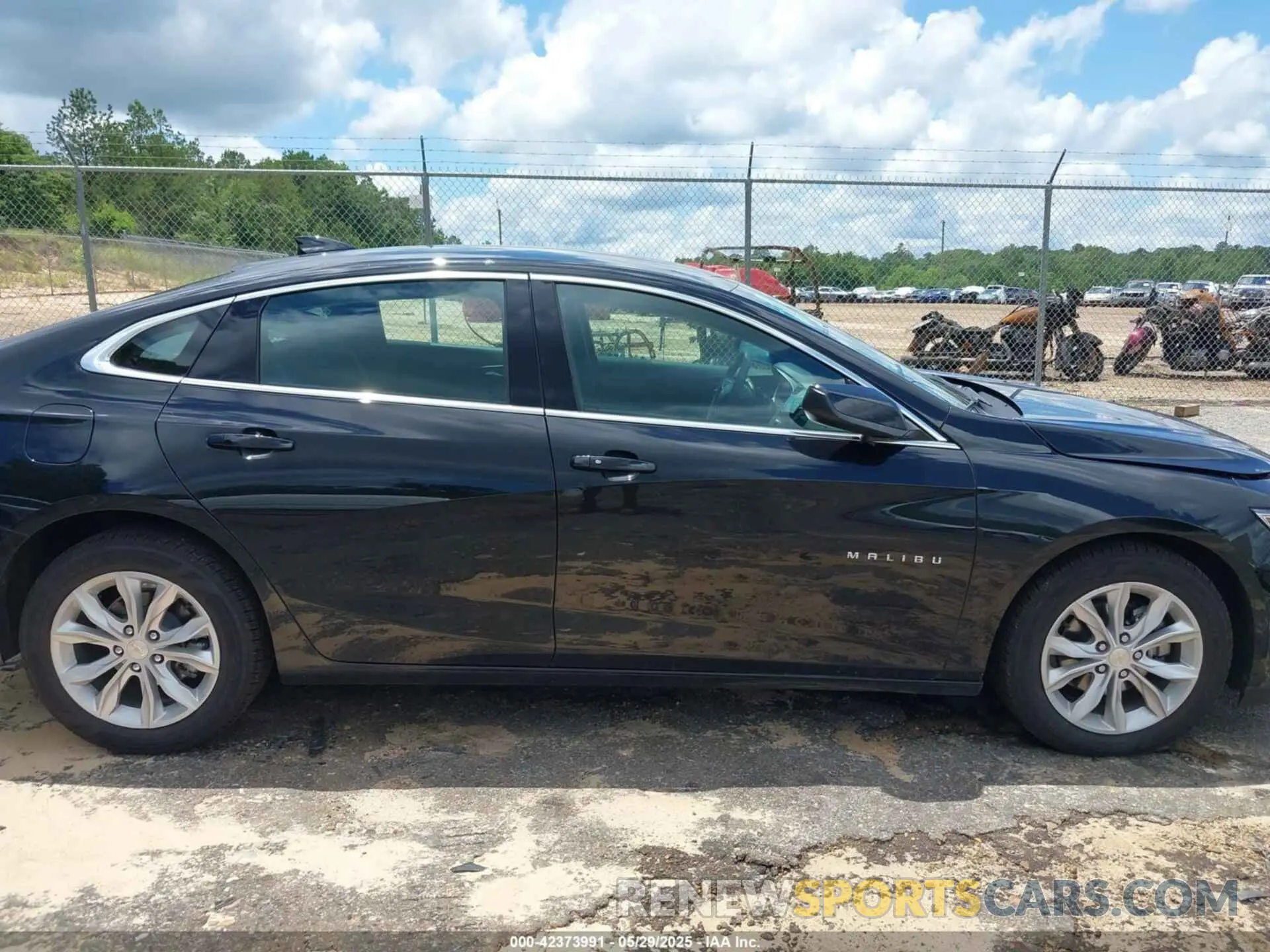 13 fotografías del automóvil dañado 1G1ZD5ST0SF152935 CHEVROLET MALIBU 2025