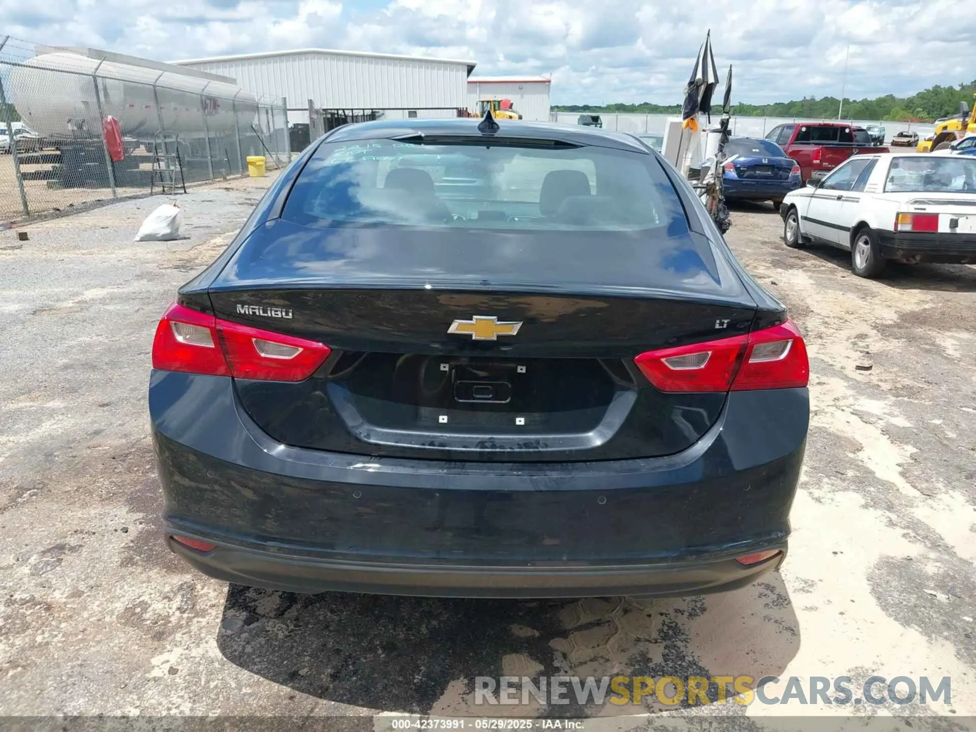 16 fotografías del automóvil dañado 1G1ZD5ST0SF152935 CHEVROLET MALIBU 2025