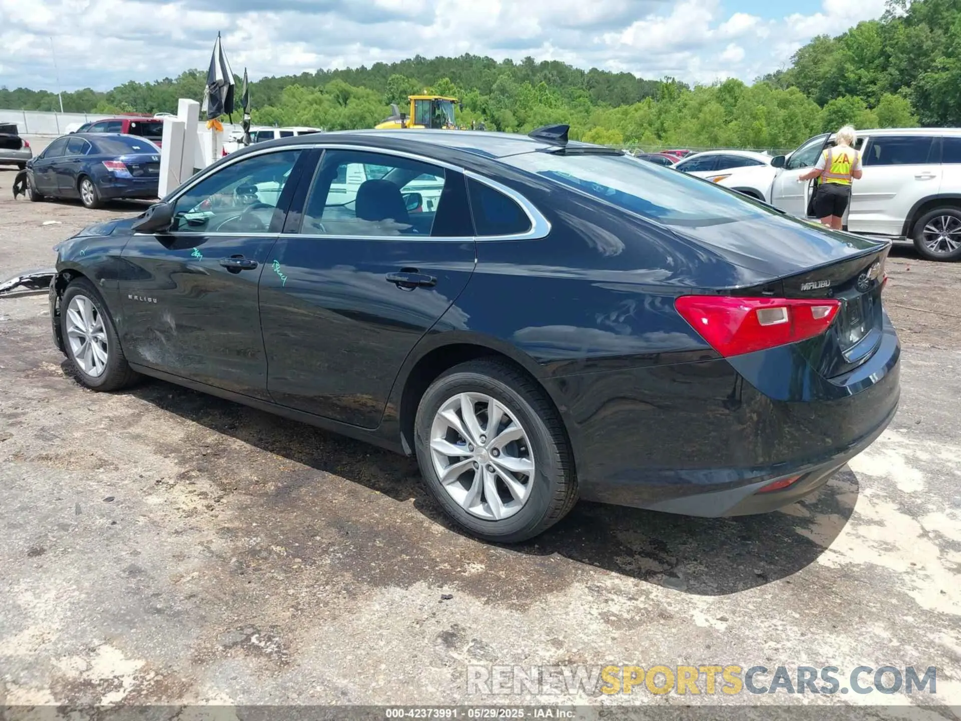 3 fotografías del automóvil dañado 1G1ZD5ST0SF152935 CHEVROLET MALIBU 2025