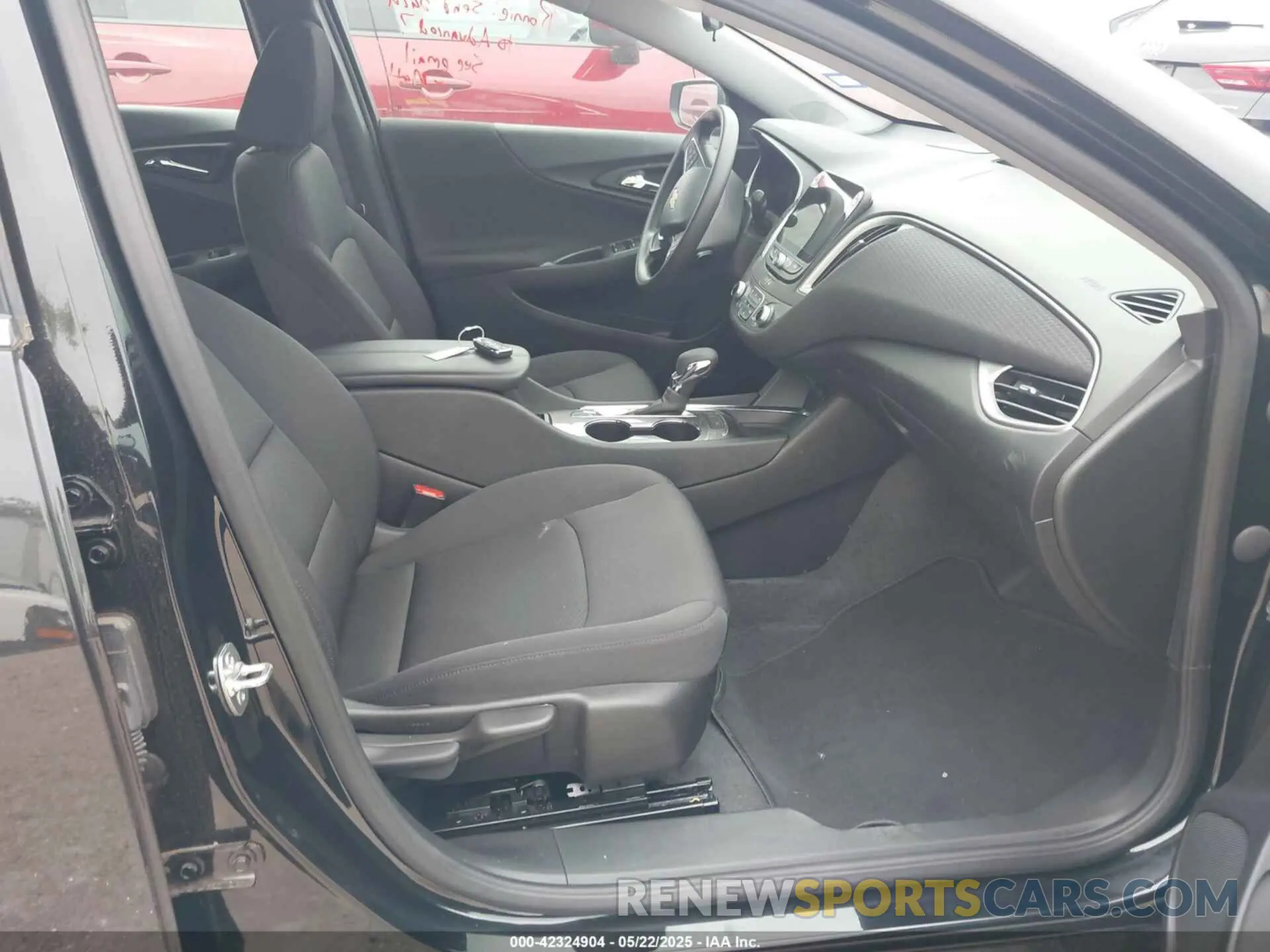 5 fotografías del automóvil dañado 1G1ZD5ST1SF143449 CHEVROLET MALIBU 2025