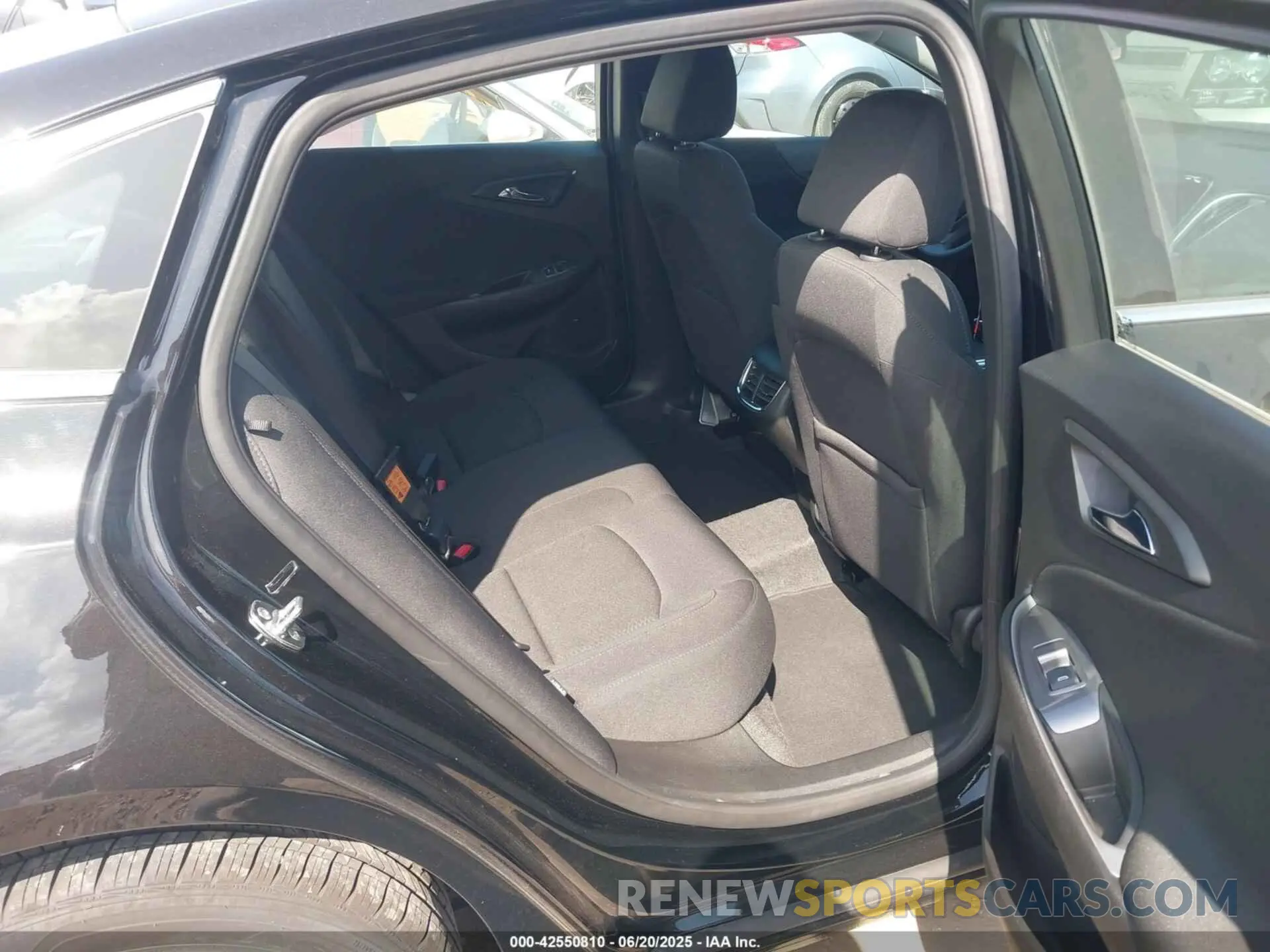 8 fotografías del automóvil dañado 1G1ZD5ST2SF113022 CHEVROLET MALIBU 2025