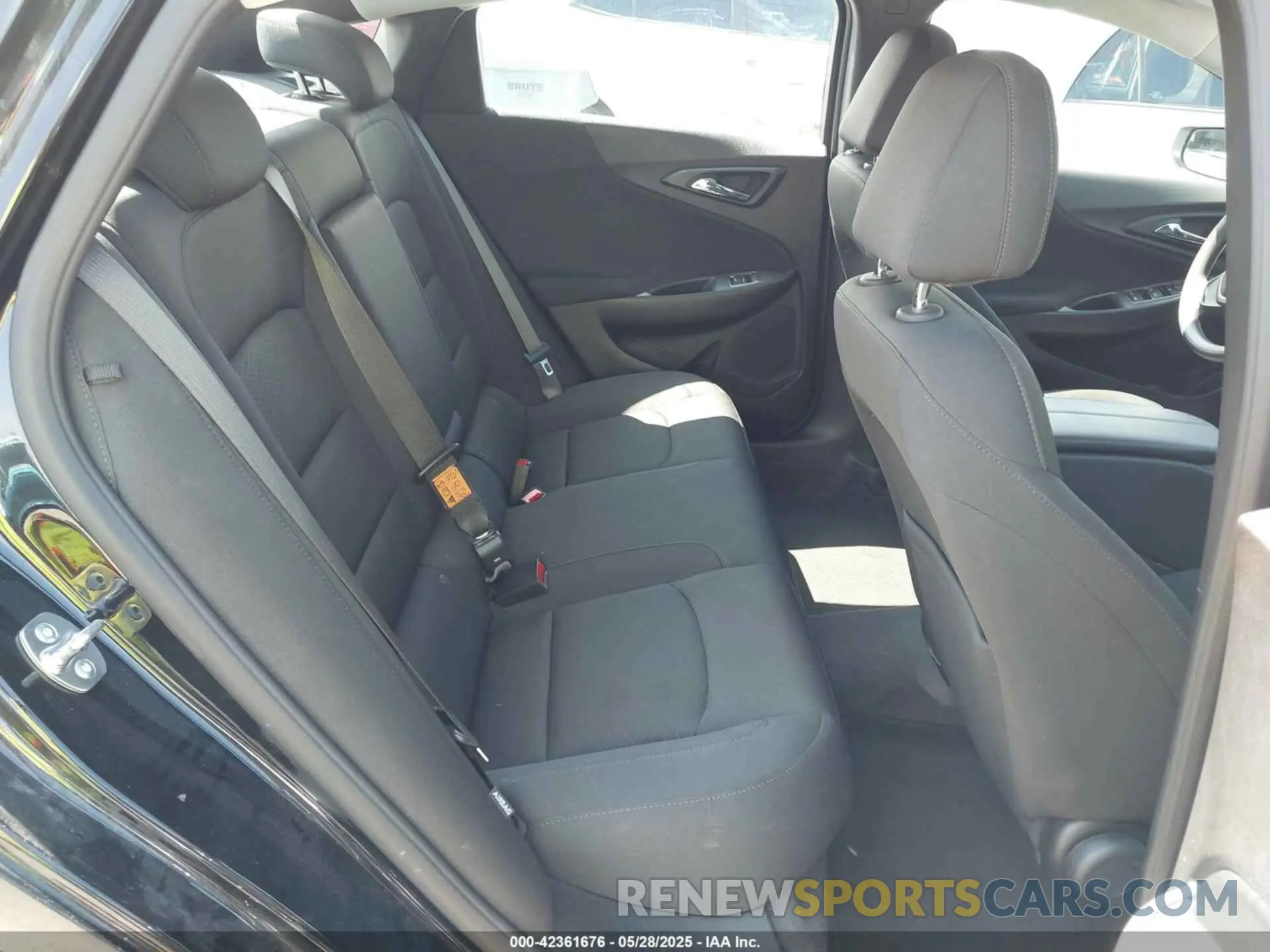 8 fotografías del automóvil dañado 1G1ZD5ST2SF118611 CHEVROLET MALIBU 2025