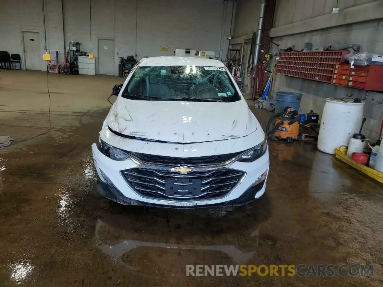 5 fotografías del automóvil dañado 1G1ZD5ST2SF132167 CHEVROLET MALIBU 2025