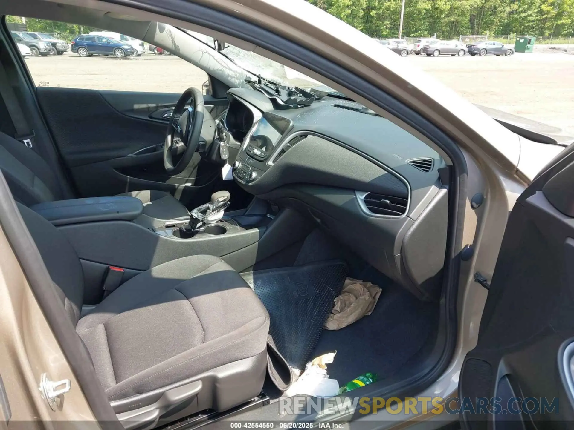 5 fotografías del automóvil dañado 1G1ZD5ST4SF120229 CHEVROLET MALIBU 2025