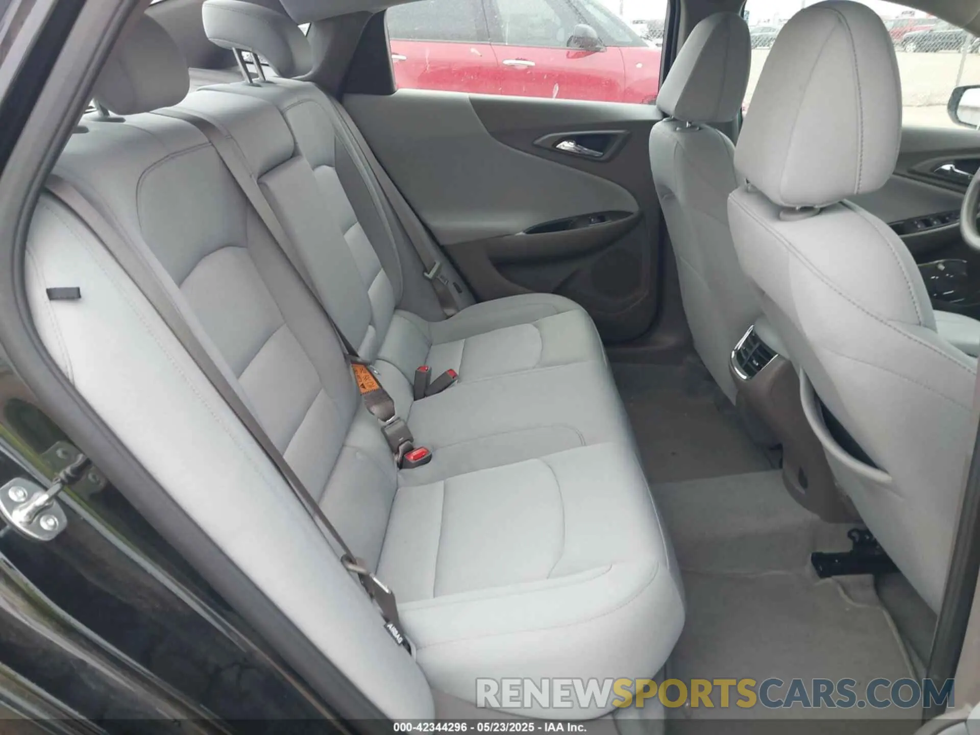8 fotografías del automóvil dañado 1G1ZD5ST4SF122045 CHEVROLET MALIBU 2025