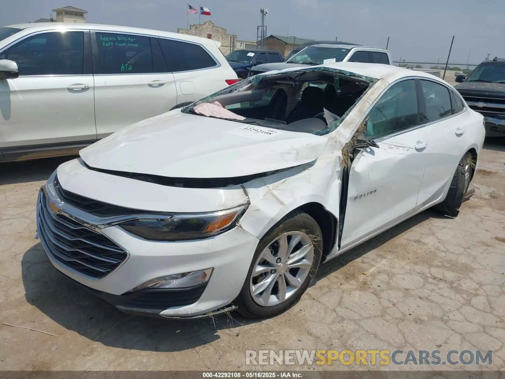 2 fotografías del automóvil dañado 1G1ZD5ST4SF126371 CHEVROLET MALIBU 2025