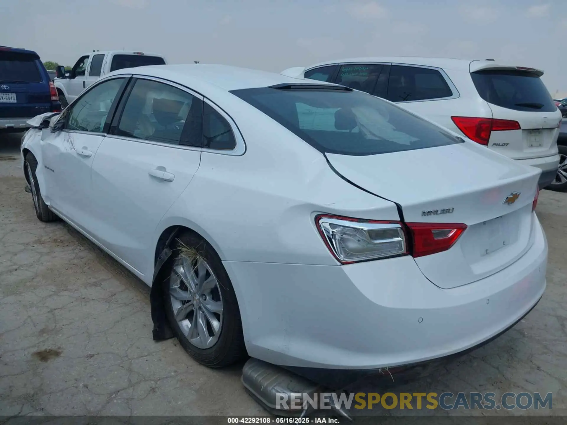 3 fotografías del automóvil dañado 1G1ZD5ST4SF126371 CHEVROLET MALIBU 2025