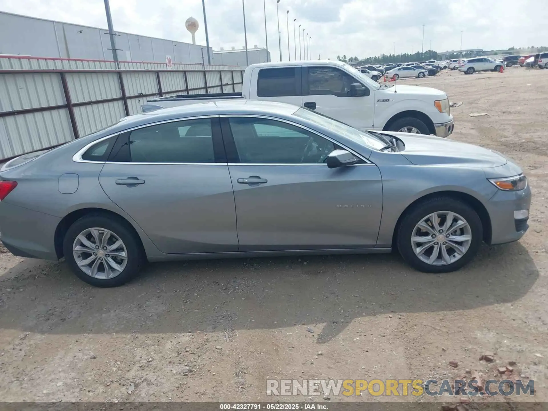 13 fotografías del automóvil dañado 1G1ZD5ST7SF124470 CHEVROLET MALIBU 2025