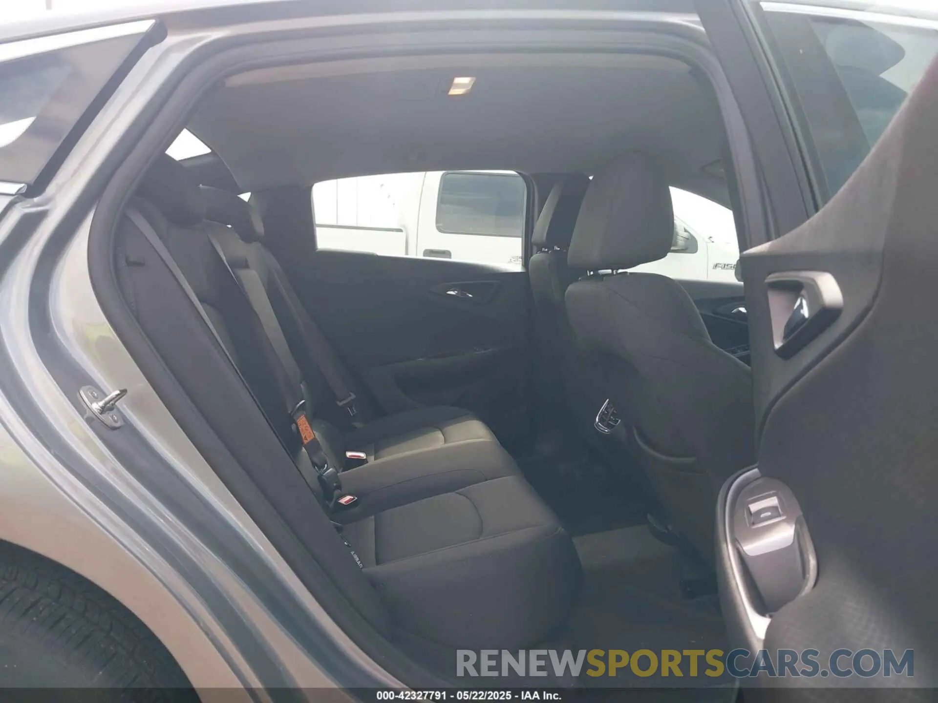 8 fotografías del automóvil dañado 1G1ZD5ST7SF124470 CHEVROLET MALIBU 2025