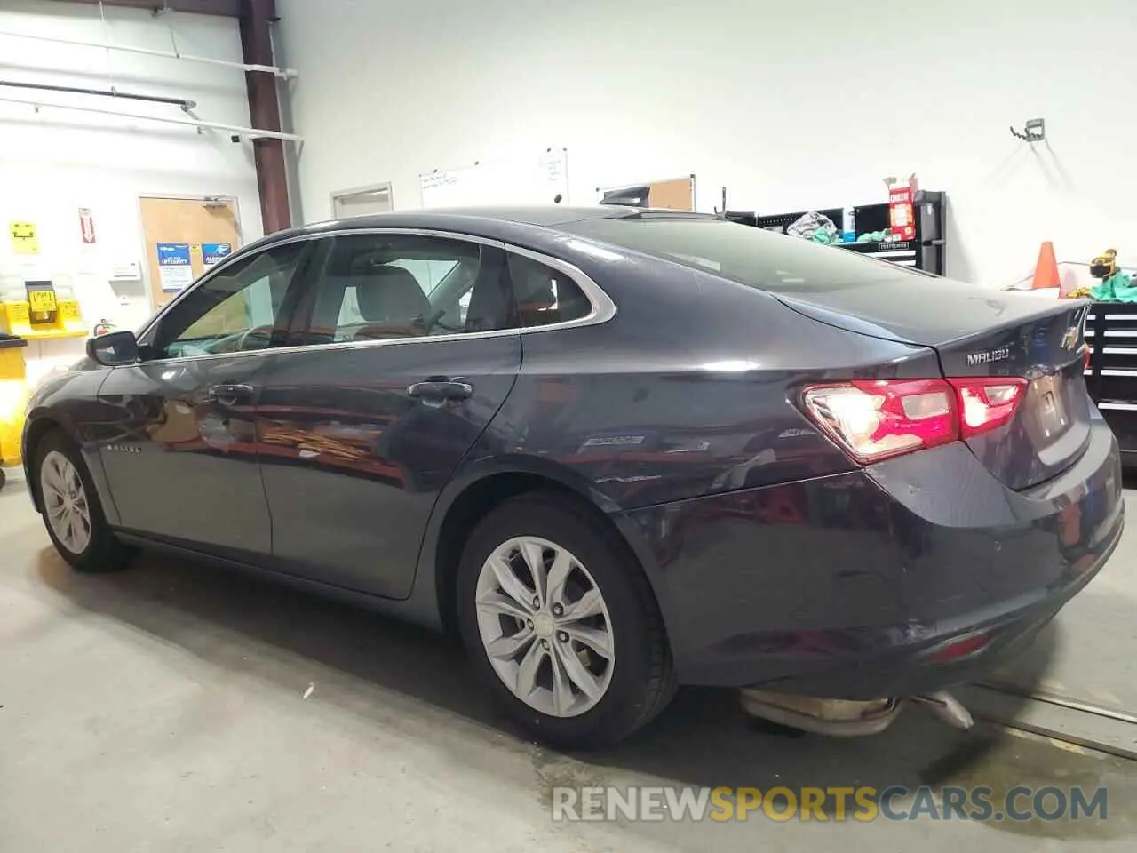 2 fotografías del automóvil dañado 1G1ZD5ST7SF134514 CHEVROLET MALIBU 2025