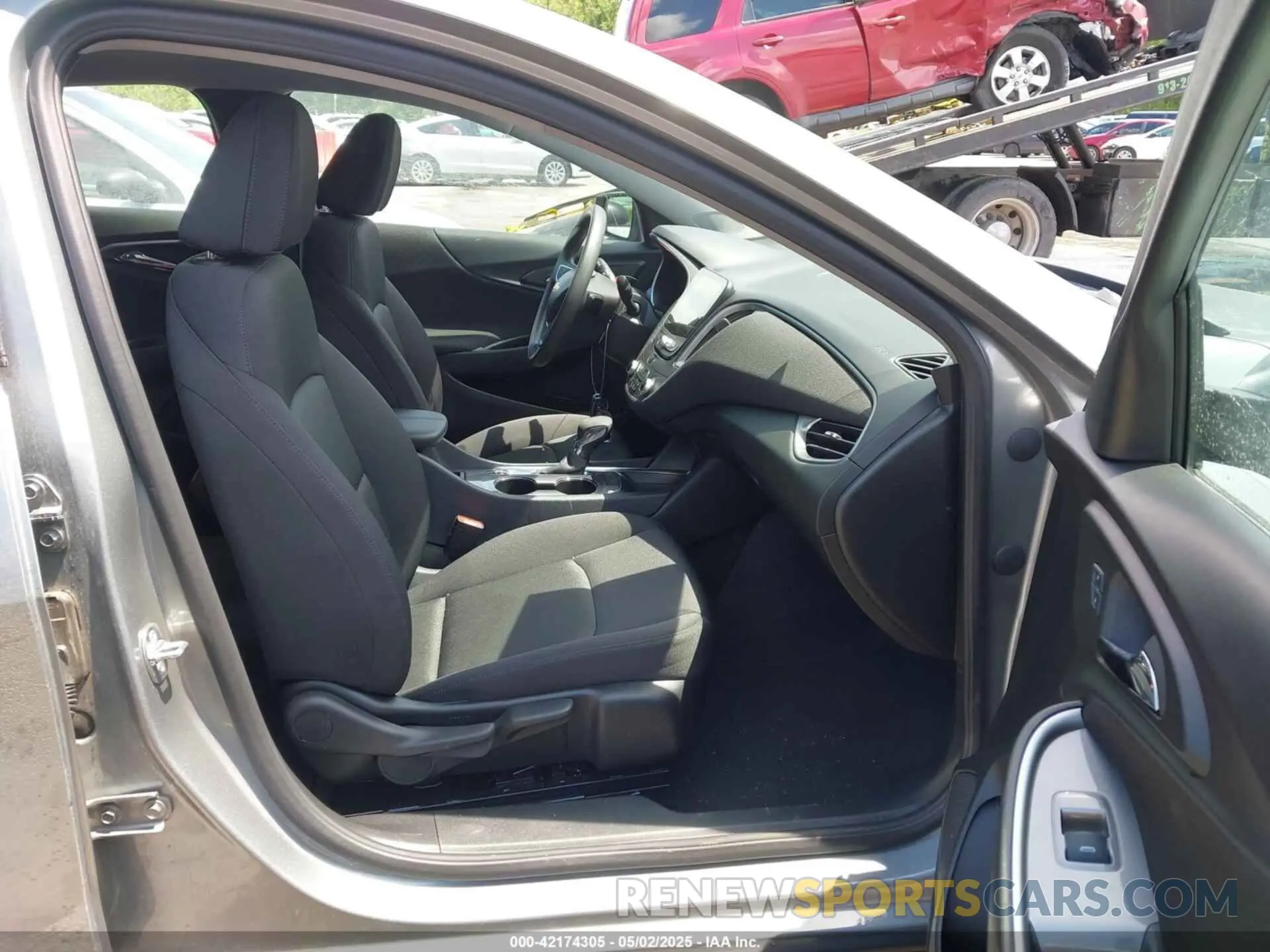 5 fotografías del automóvil dañado 1G1ZD5ST7SF135128 CHEVROLET MALIBU 2025