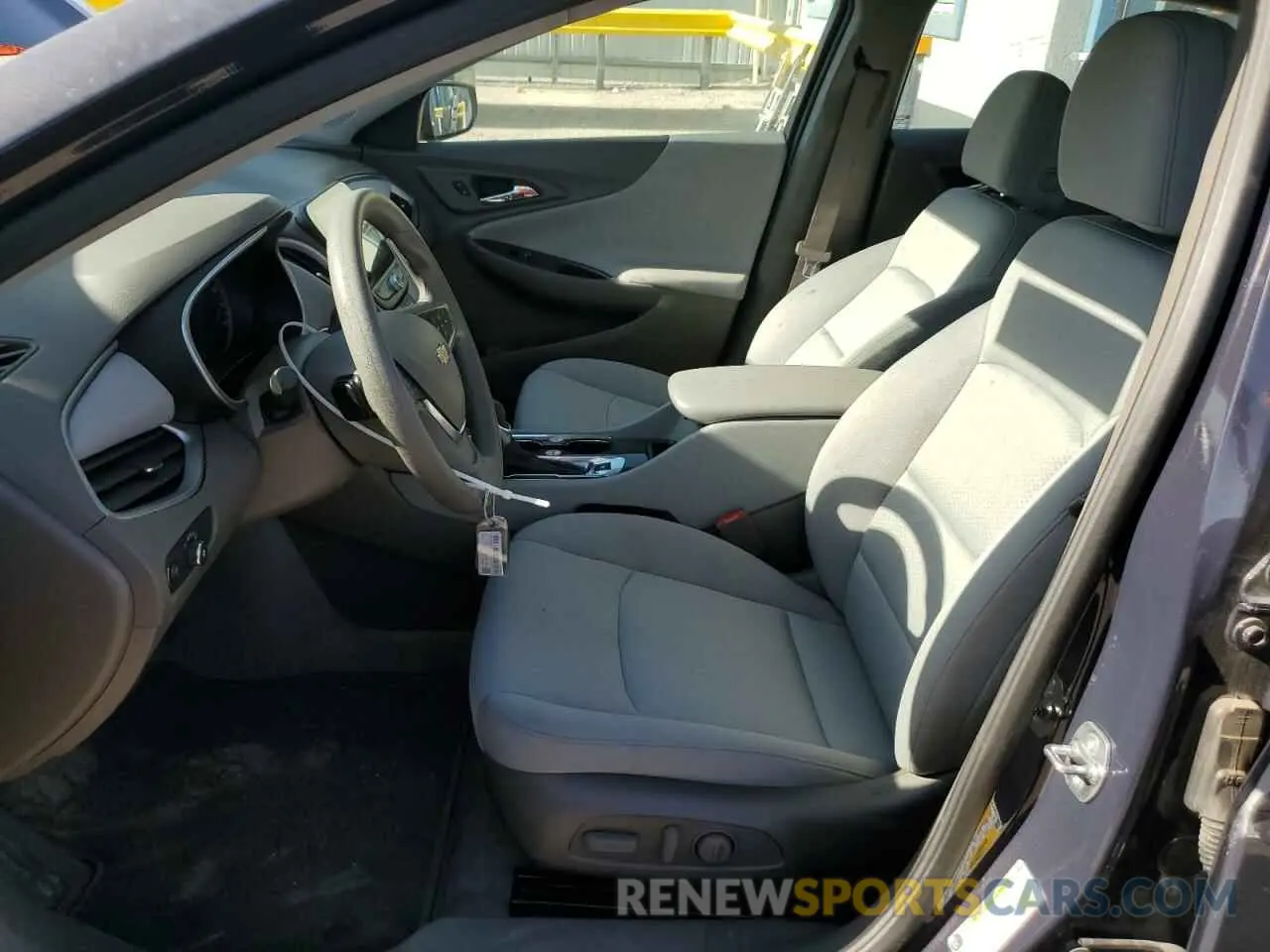 7 fotografías del automóvil dañado 1G1ZD5ST8SF150558 CHEVROLET MALIBU 2025