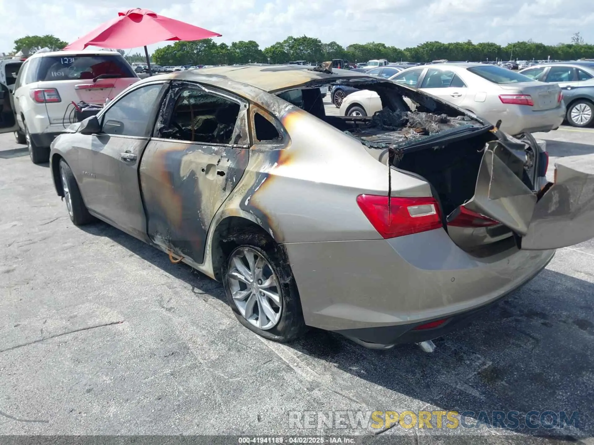 3 fotografías del automóvil dañado 1G1ZD5ST9SF145143 CHEVROLET MALIBU 2025