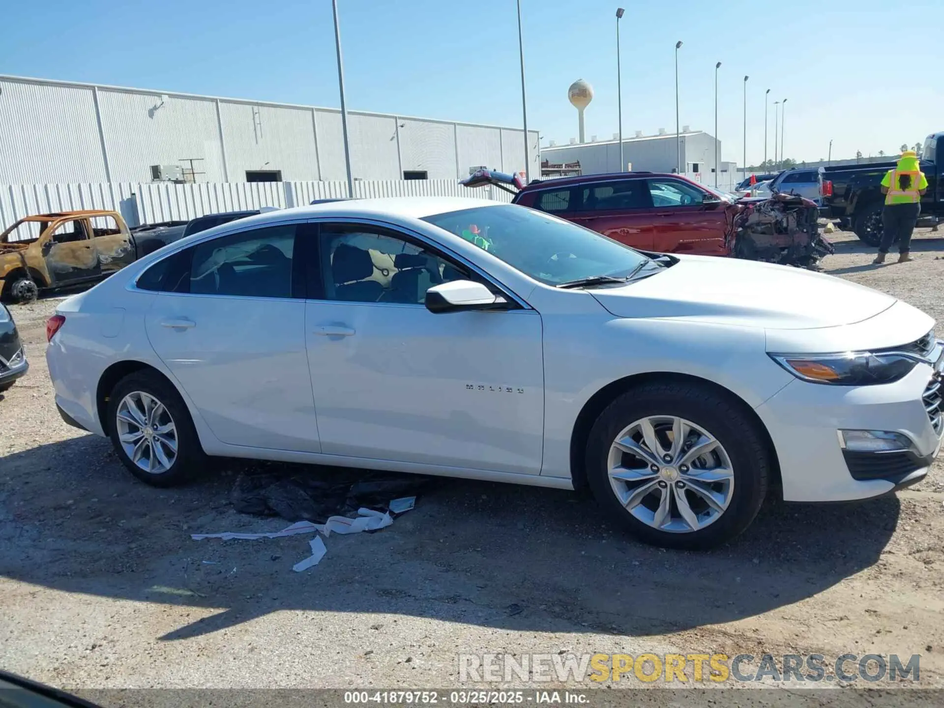 13 fotografías del automóvil dañado 1G1ZD5ST9SF157387 CHEVROLET MALIBU 2025