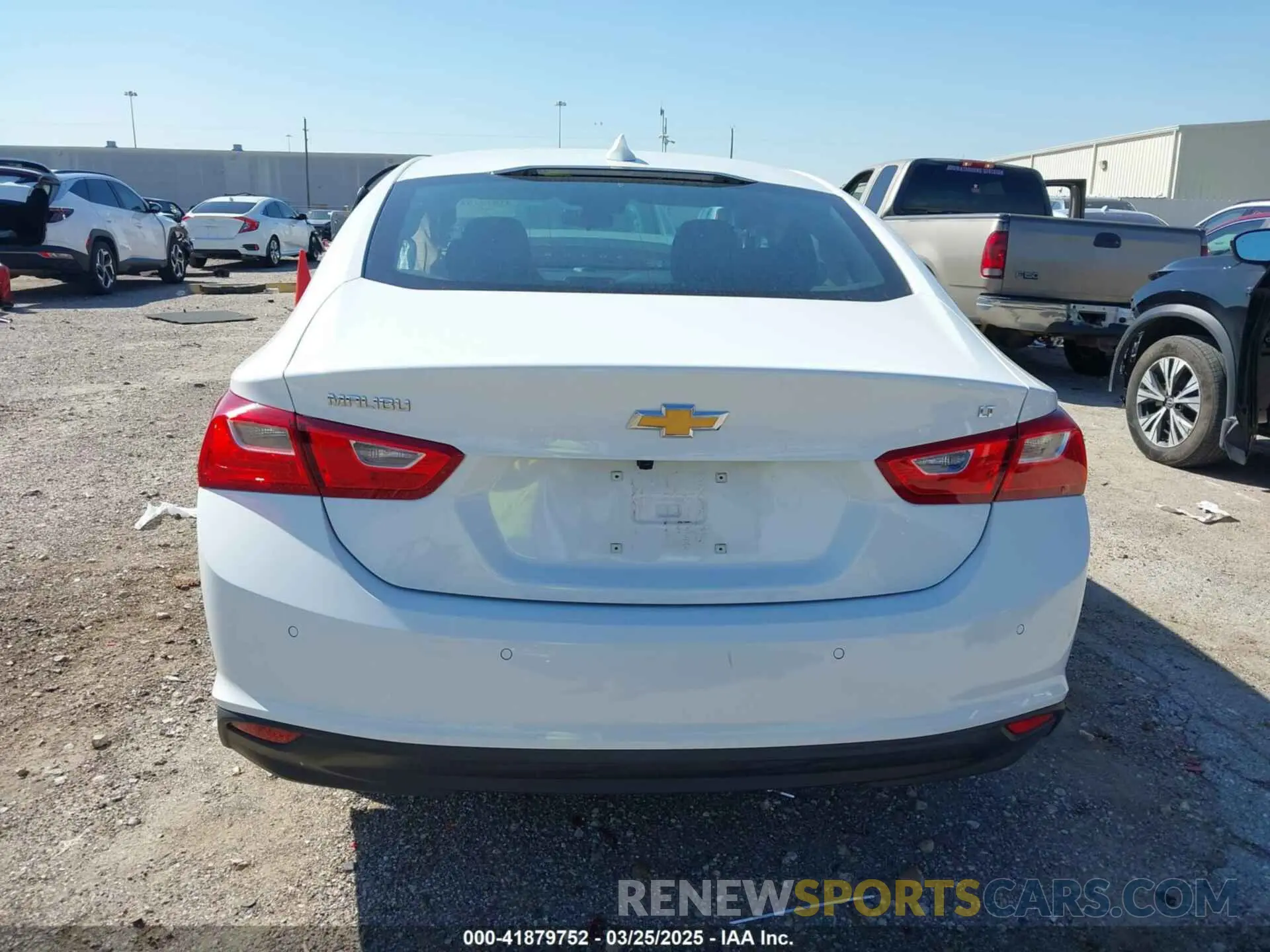 16 fotografías del automóvil dañado 1G1ZD5ST9SF157387 CHEVROLET MALIBU 2025