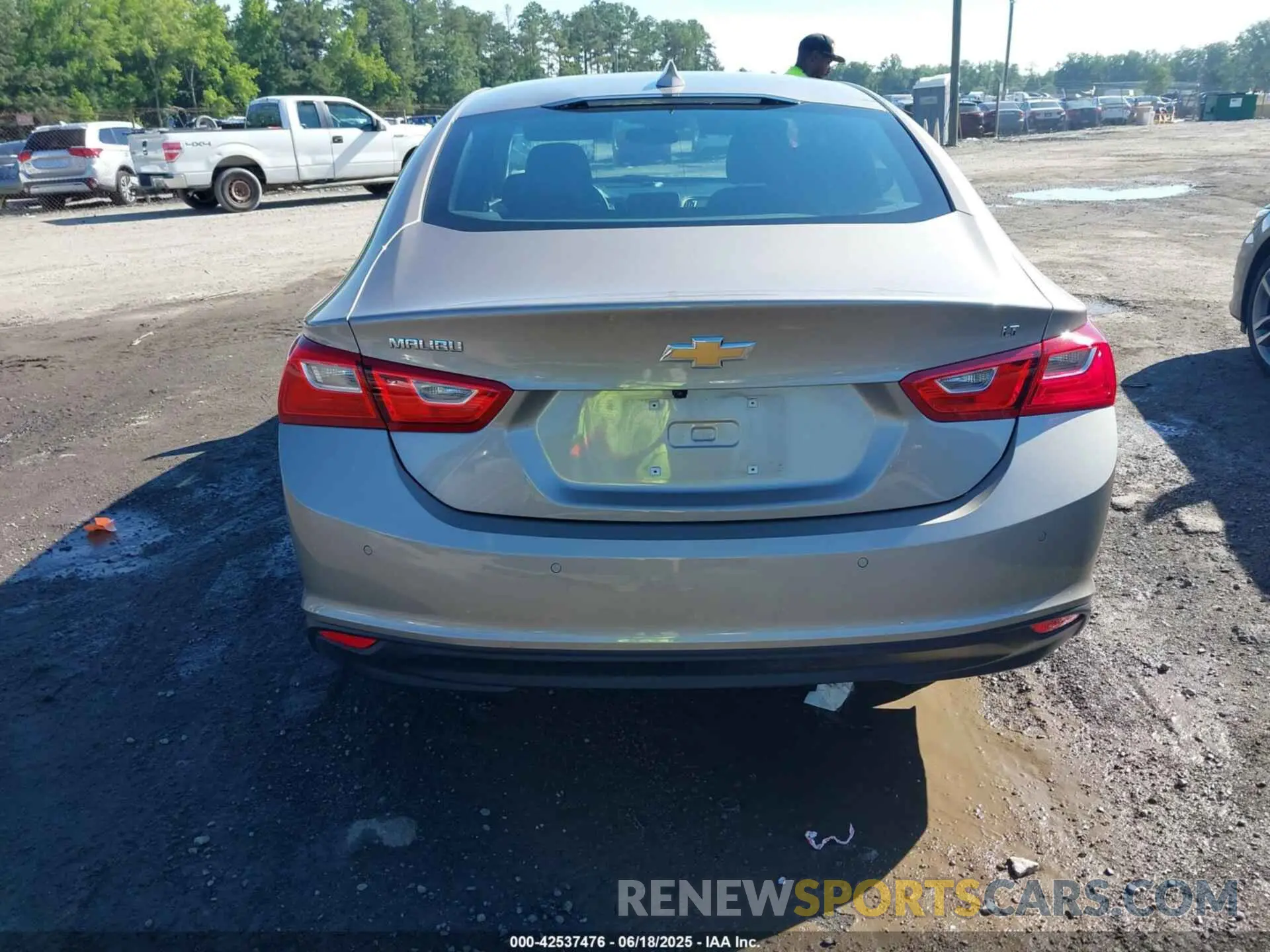 16 fotografías del automóvil dañado 1G1ZD5STXSF154238 CHEVROLET MALIBU 2025