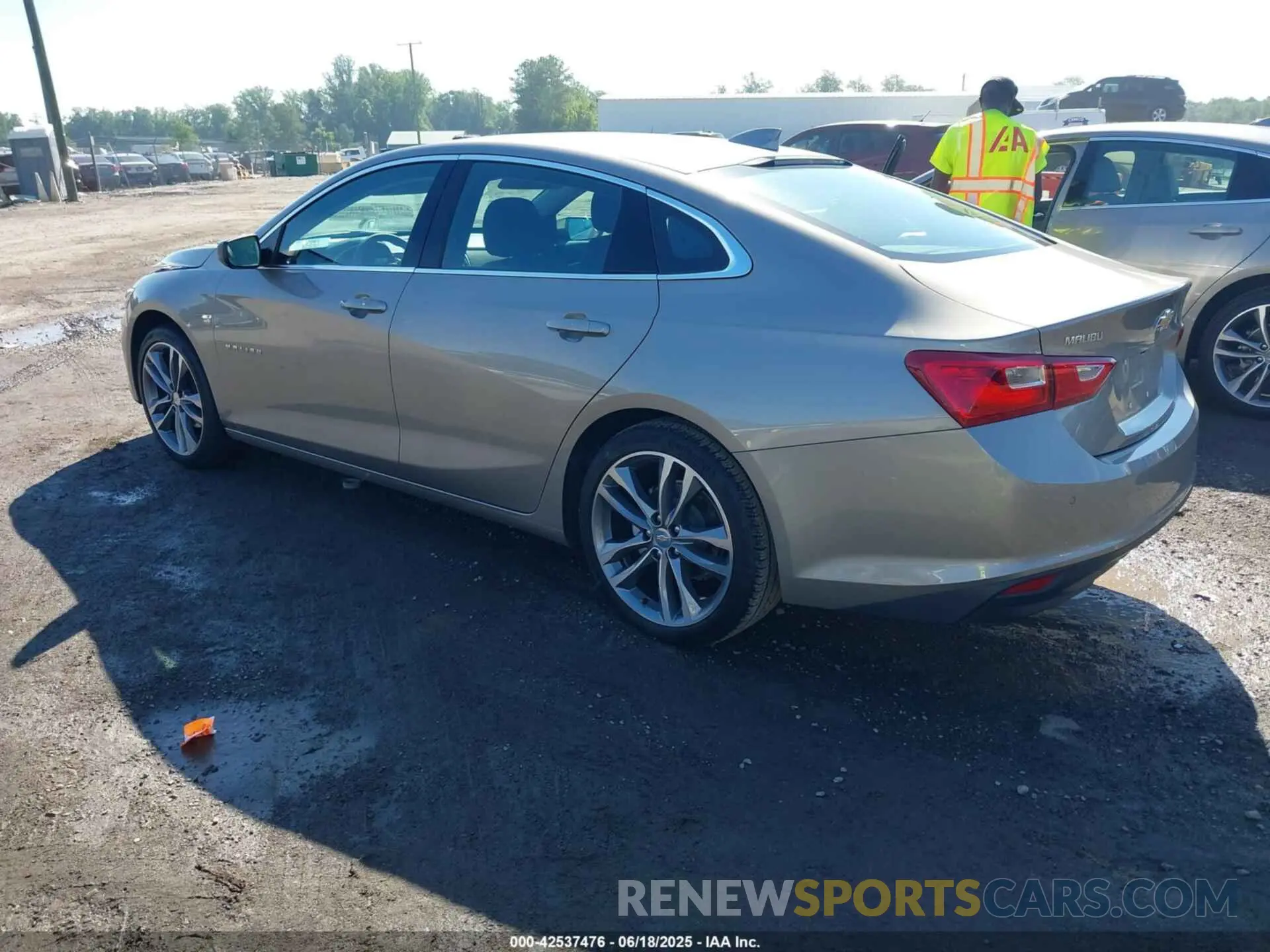 3 fotografías del automóvil dañado 1G1ZD5STXSF154238 CHEVROLET MALIBU 2025