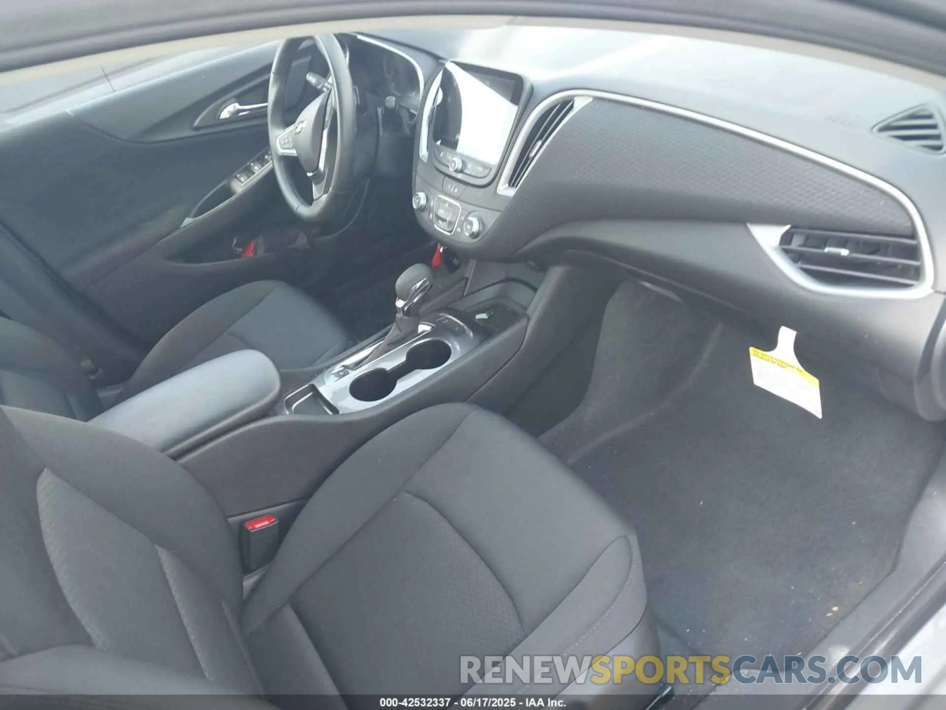 5 fotografías del automóvil dañado 1G1ZG5ST6SF112477 CHEVROLET MALIBU 2025