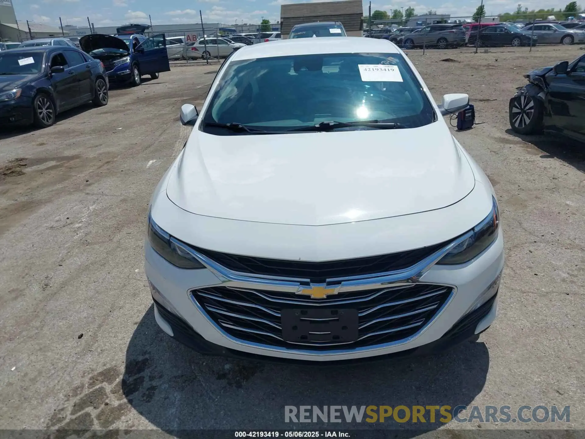 12 fotografías del automóvil dañado 1G1ZF5SU6KF179978 CHEVROLET MALIBU HYBRID 2019