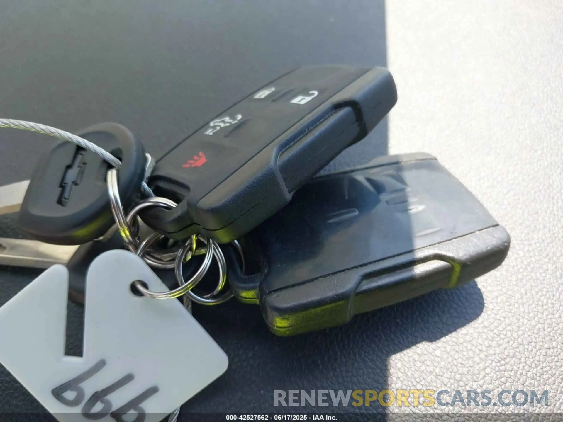 11 fotografías del automóvil dañado 1GCPWAEF8KZ363824 CHEVROLET SILVERADO 1500 2019