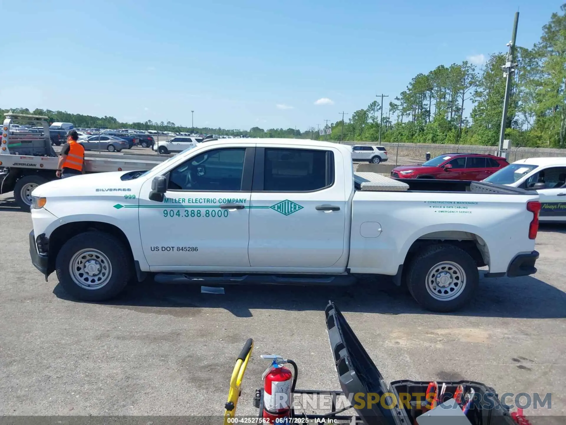 14 fotografías del automóvil dañado 1GCPWAEF8KZ363824 CHEVROLET SILVERADO 1500 2019