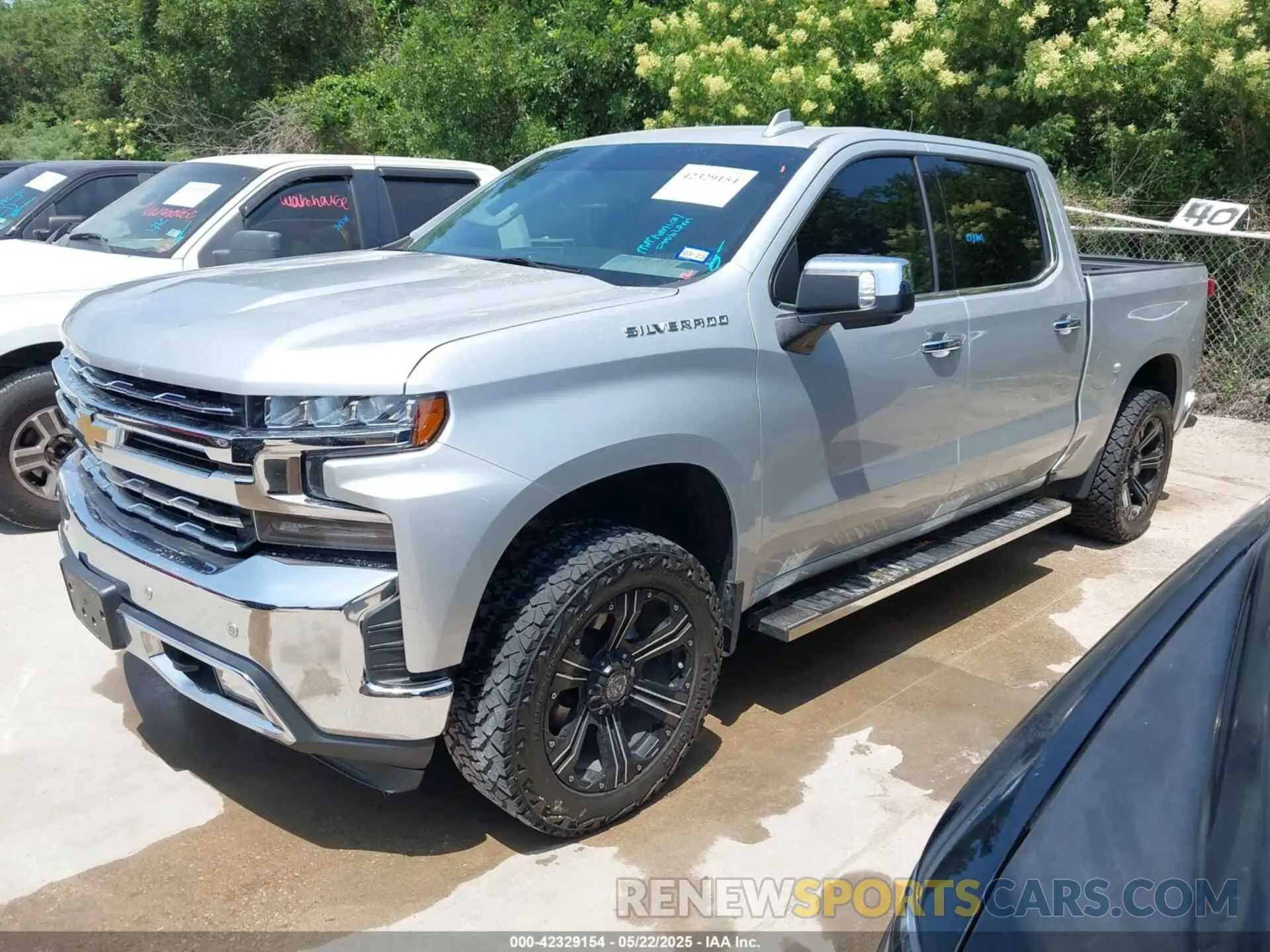 2 fotografías del automóvil dañado 1GCPWEED0KZ427781 CHEVROLET SILVERADO 1500 2019