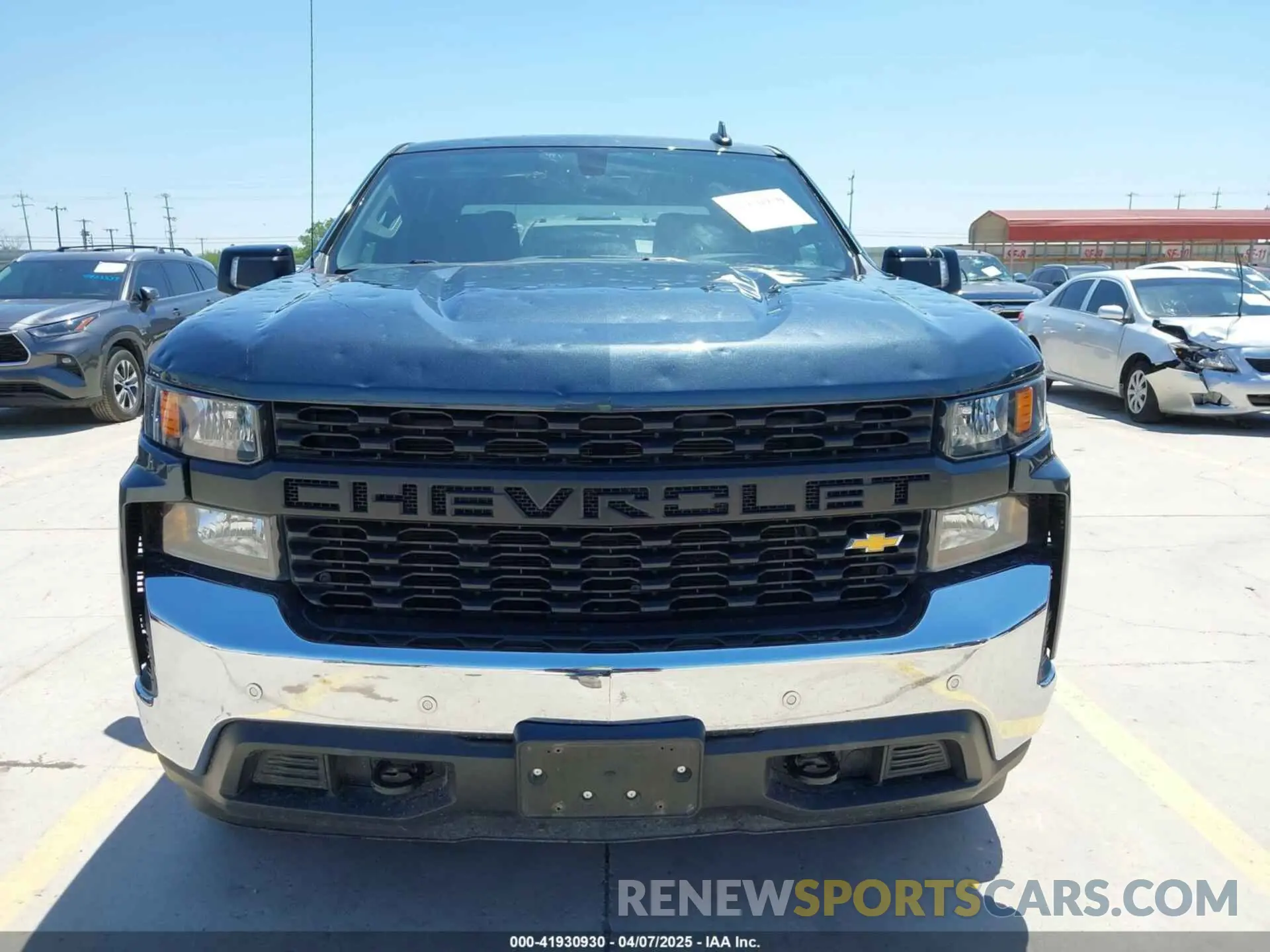 12 fotografías del automóvil dañado 1GCPYAEH0KZ421243 CHEVROLET SILVERADO 1500 2019