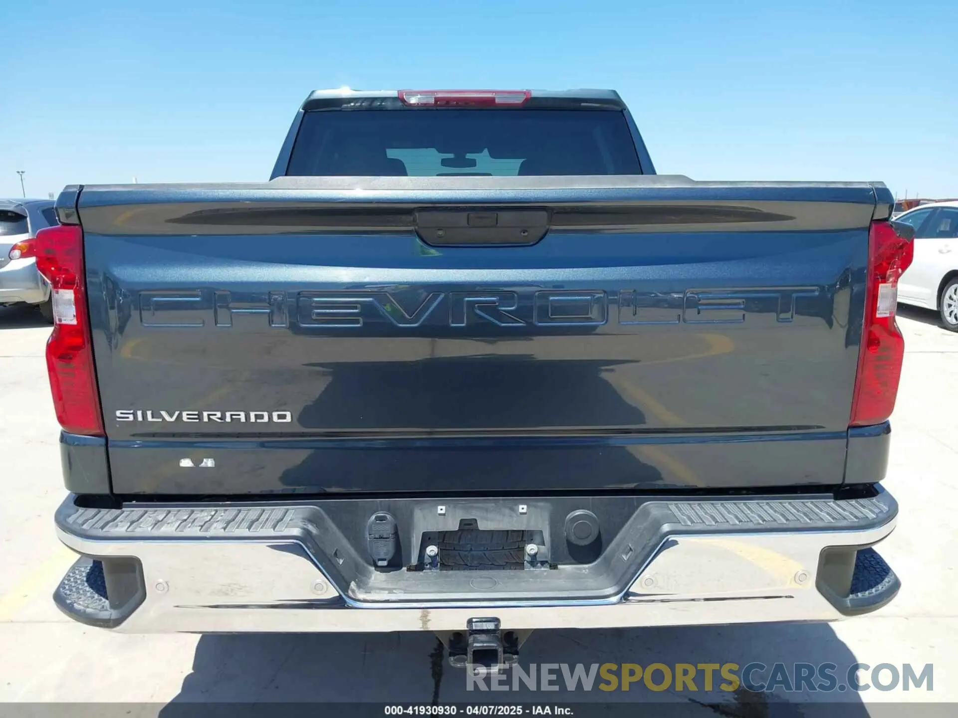 16 fotografías del automóvil dañado 1GCPYAEH0KZ421243 CHEVROLET SILVERADO 1500 2019