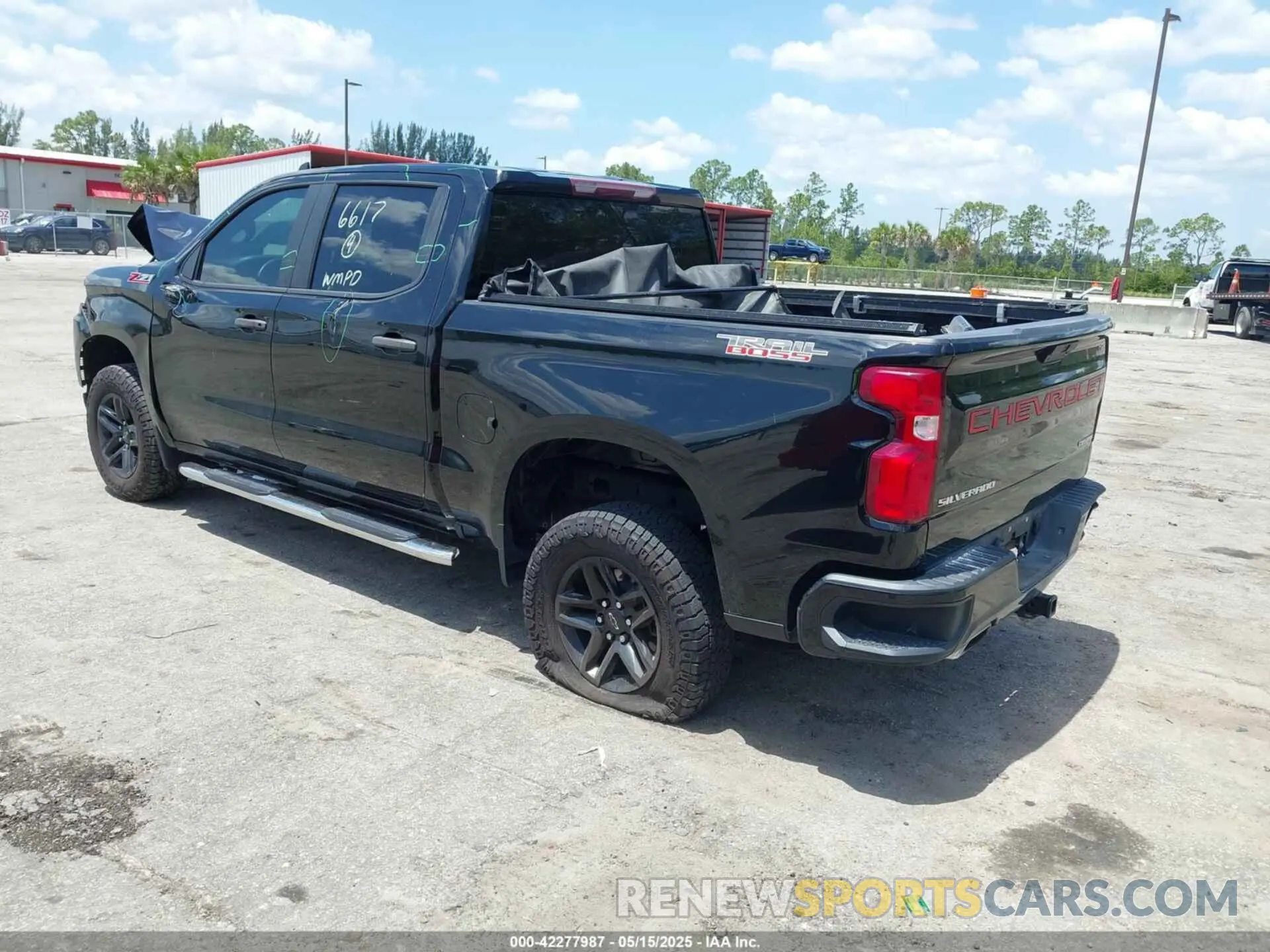 3 fotografías del automóvil dañado 1GCPYCEF0KZ386617 CHEVROLET SILVERADO 1500 2019