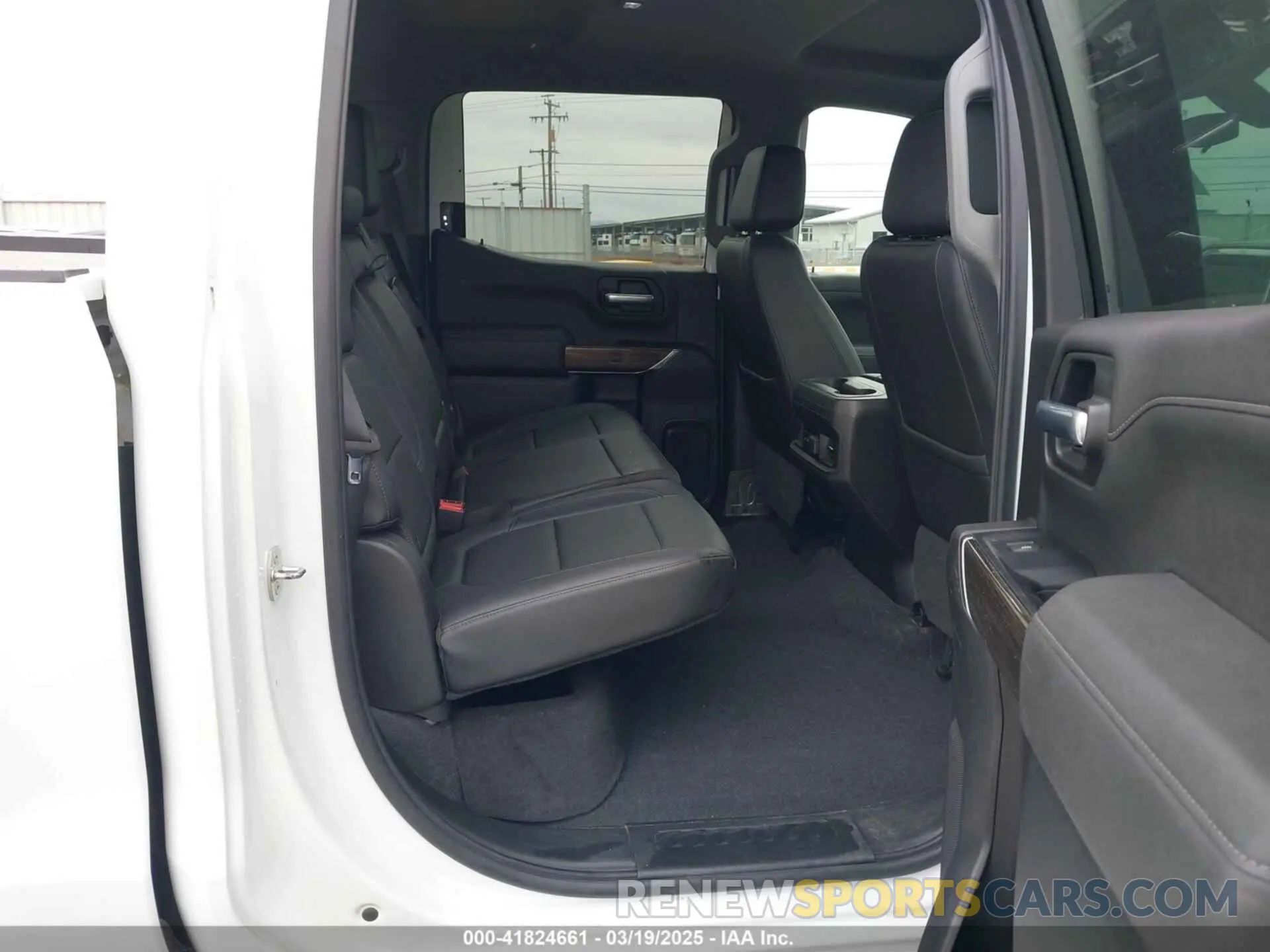 8 fotografías del automóvil dañado 1GCPYFED2KZ261473 CHEVROLET SILVERADO 1500 2019