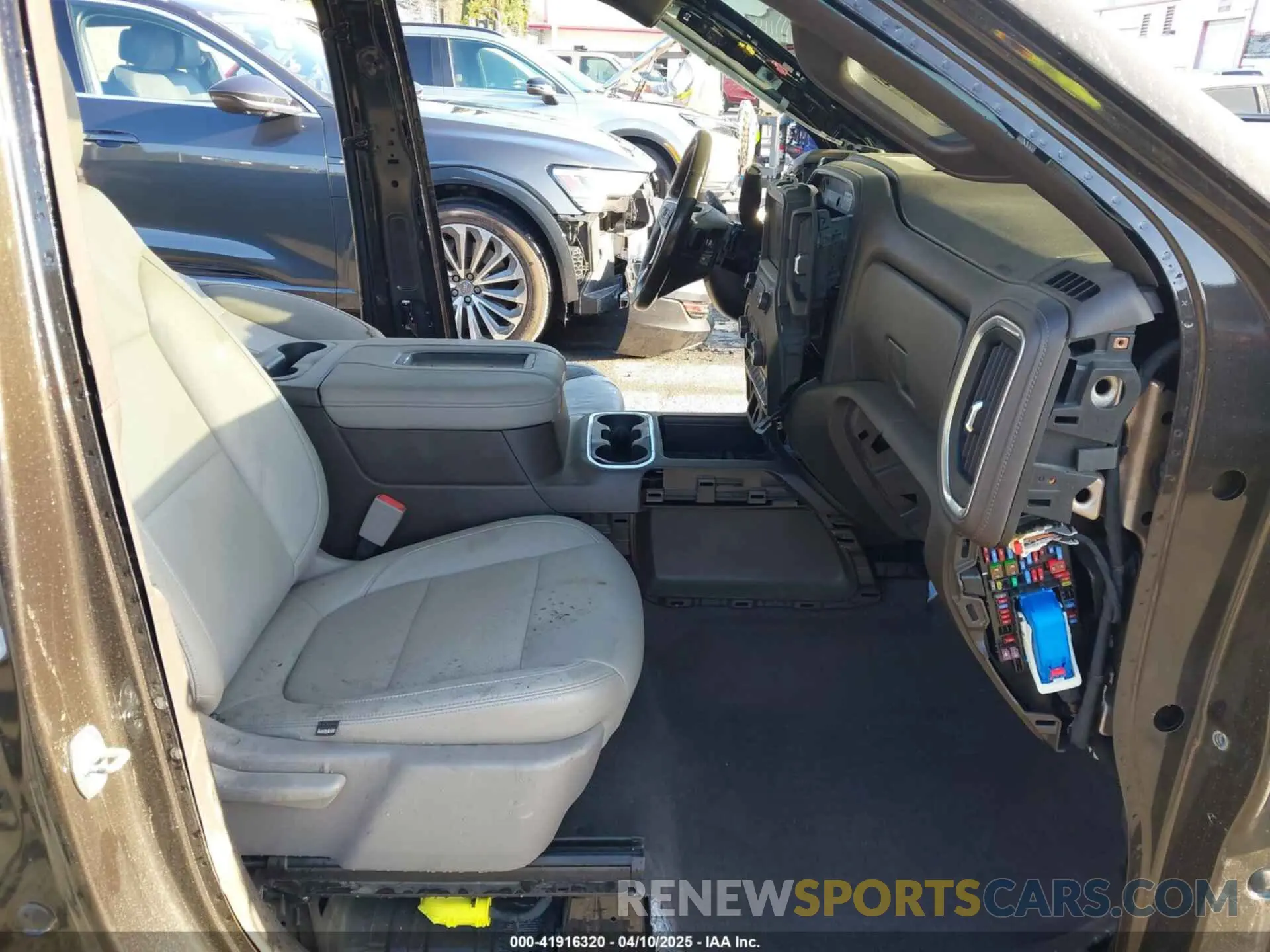 5 fotografías del automóvil dañado 1GCPYFED4KZ397183 CHEVROLET SILVERADO 1500 2019