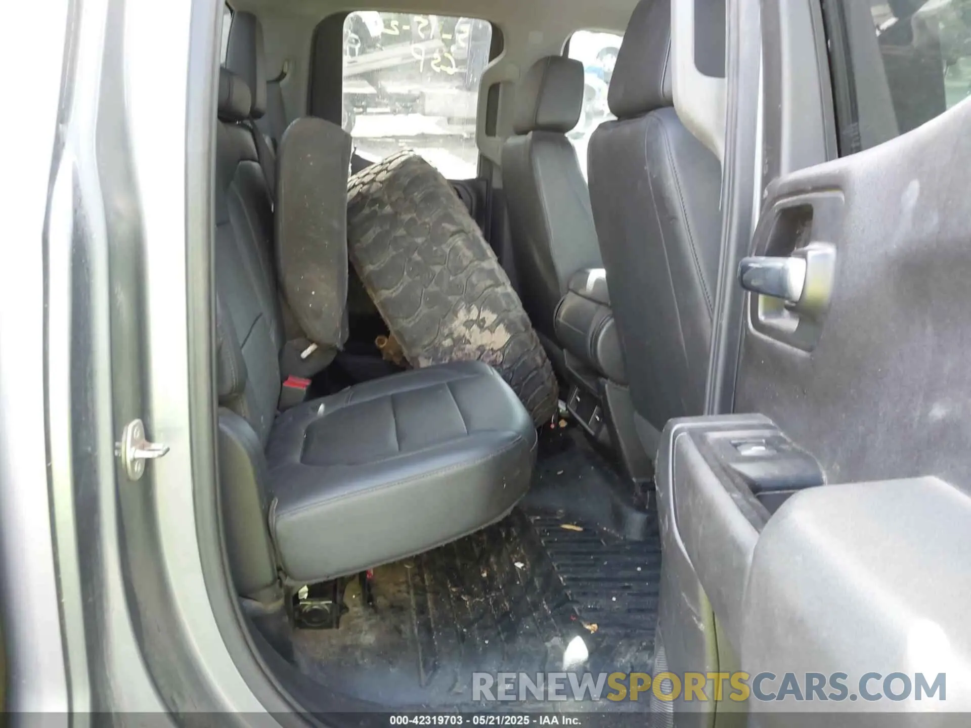 8 fotografías del automóvil dañado 1GCRWAEHXKZ328938 CHEVROLET SILVERADO 1500 2019