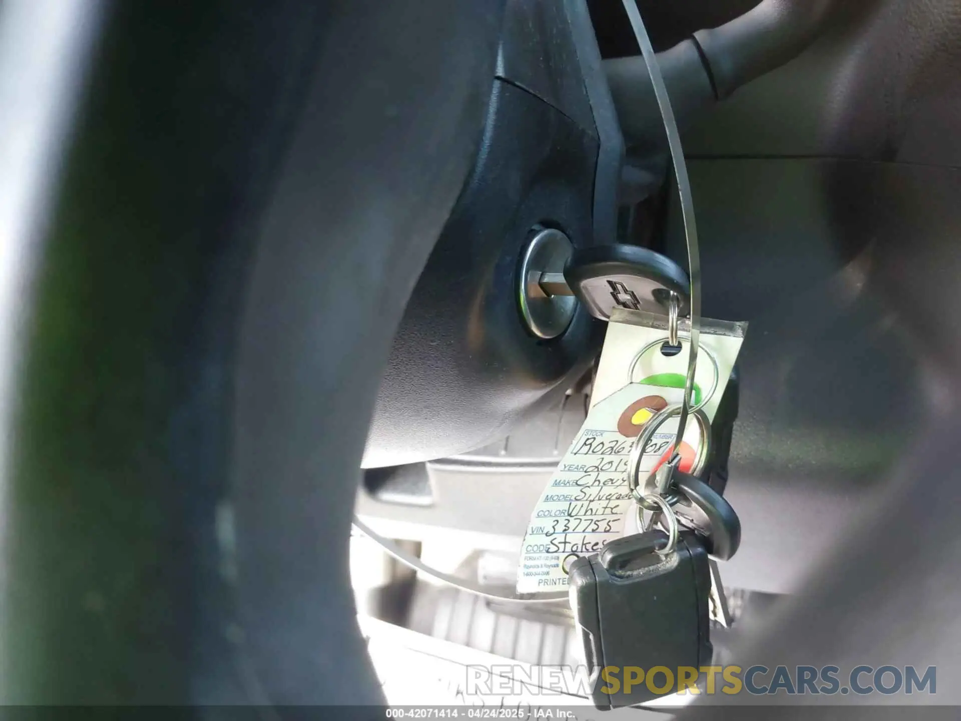 11 fotografías del automóvil dañado 1GCRYAEH0KZ337755 CHEVROLET SILVERADO 1500 2019