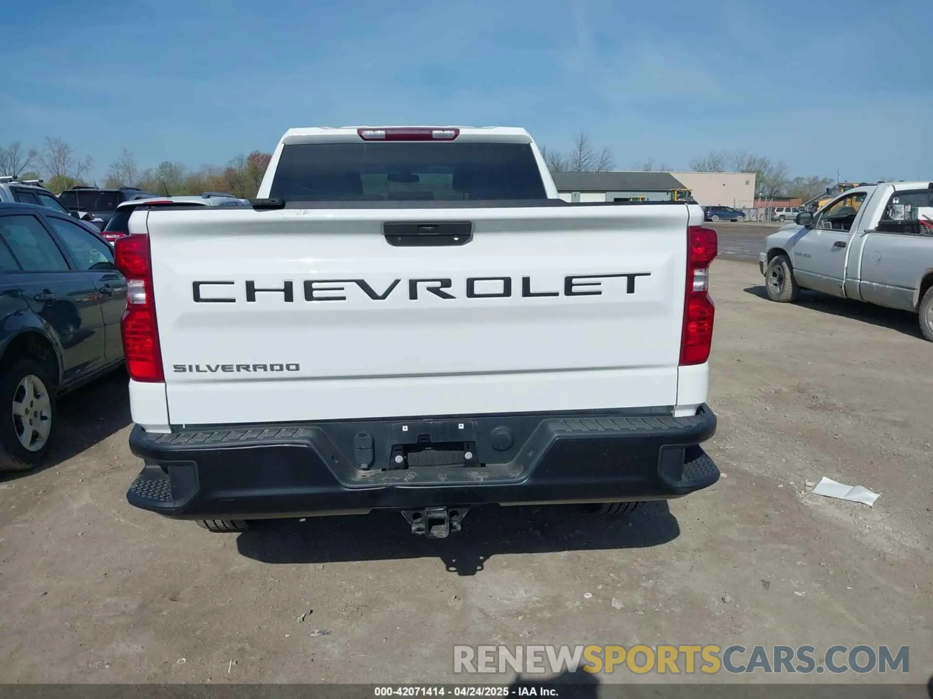 16 fotografías del automóvil dañado 1GCRYAEH0KZ337755 CHEVROLET SILVERADO 1500 2019
