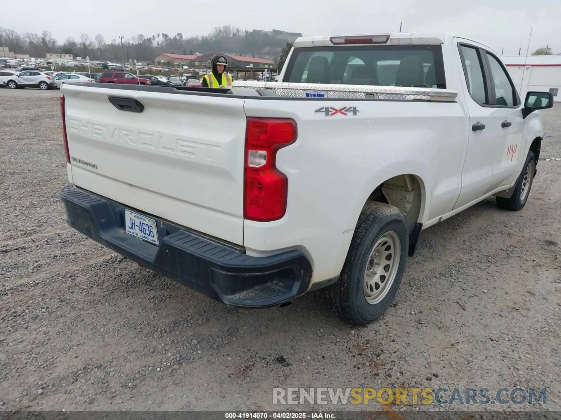 4 fotografías del automóvil dañado 1GCRYAEH5KZ209446 CHEVROLET SILVERADO 1500 2019