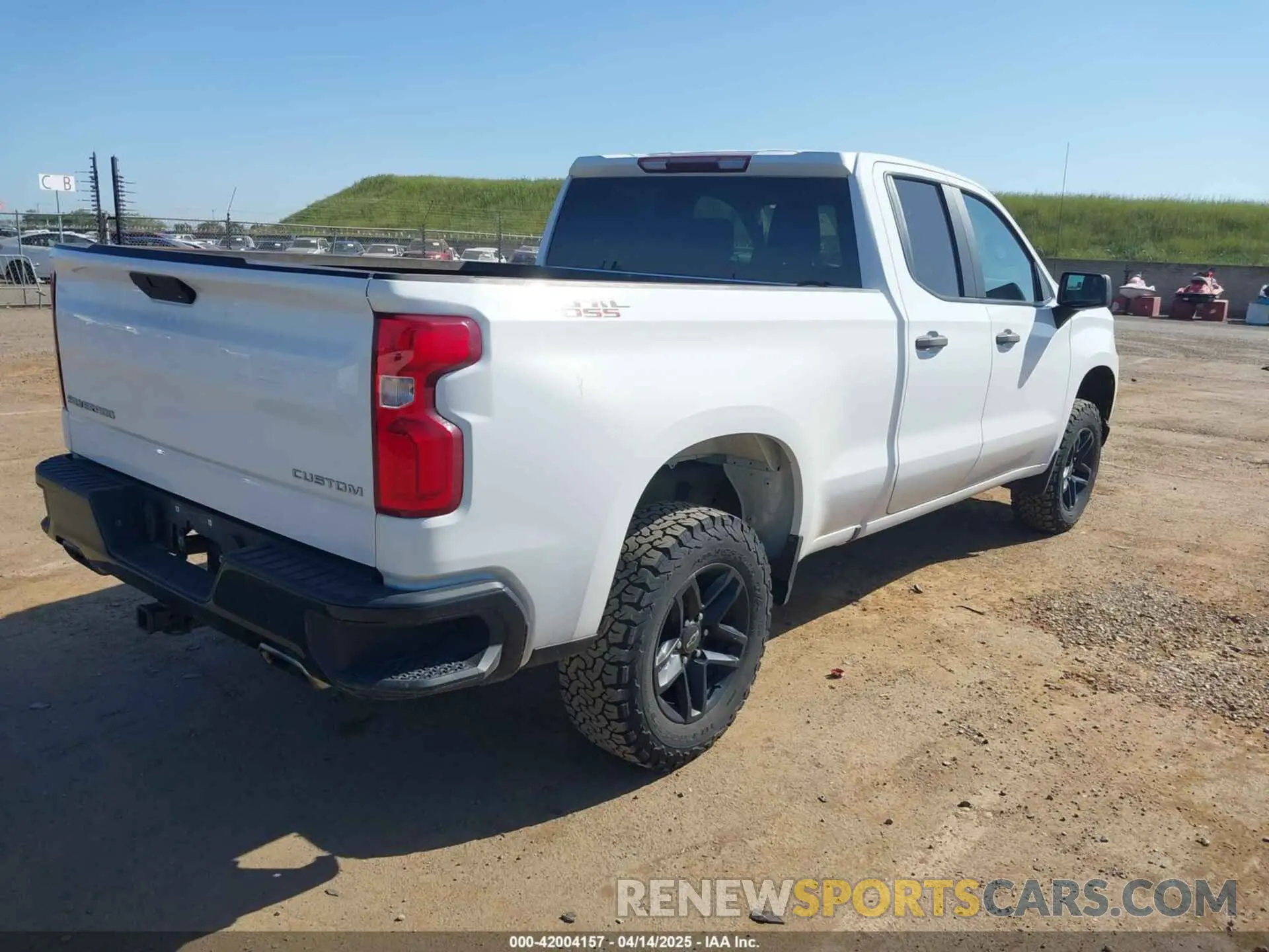 4 fotografías del automóvil dañado 1GCRYCEF9KZ350188 CHEVROLET SILVERADO 1500 2019