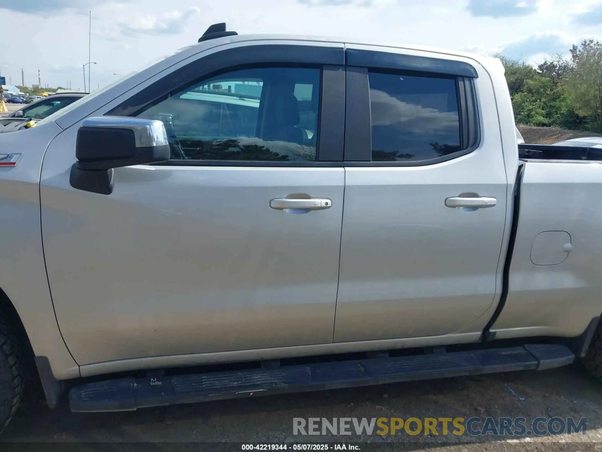 15 fotografías del automóvil dañado 1GCRYDED6KZ354204 CHEVROLET SILVERADO 1500 2019