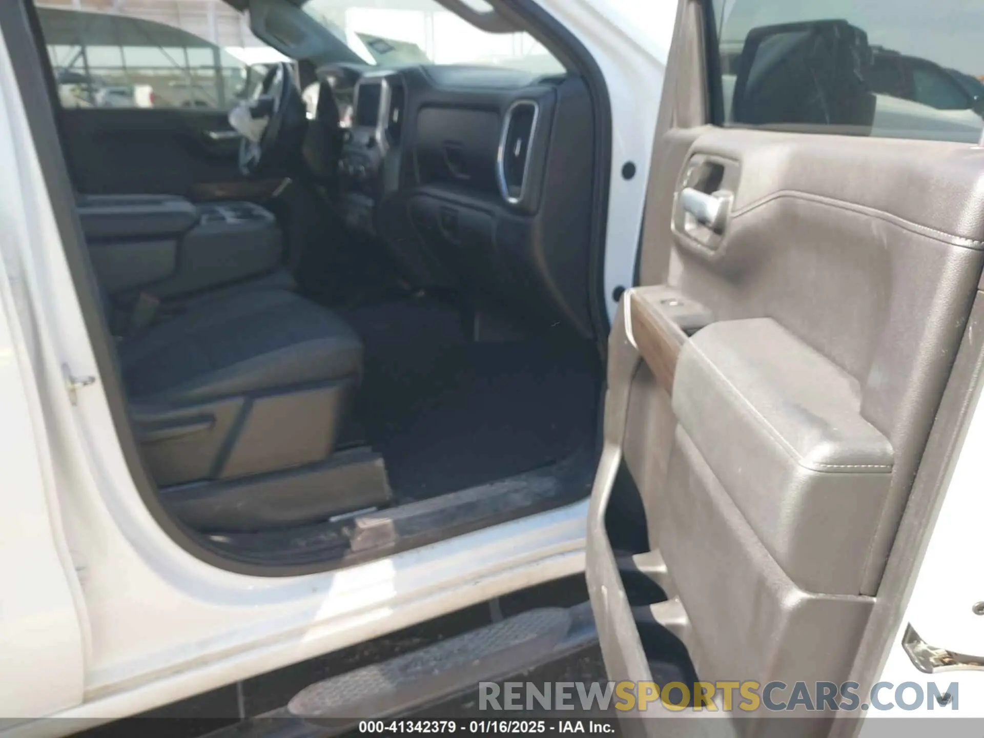 5 fotografías del automóvil dañado 1GCRYDED9KZ239788 CHEVROLET SILVERADO 1500 2019