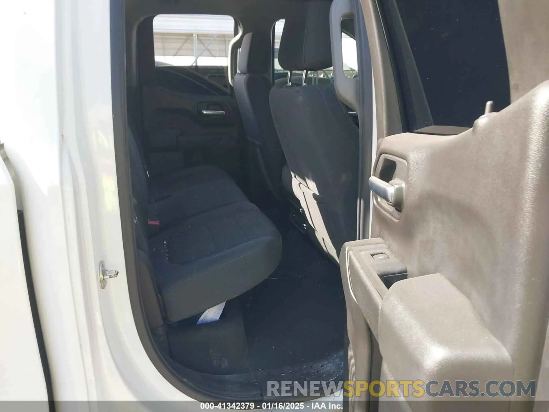 8 fotografías del automóvil dañado 1GCRYDED9KZ239788 CHEVROLET SILVERADO 1500 2019