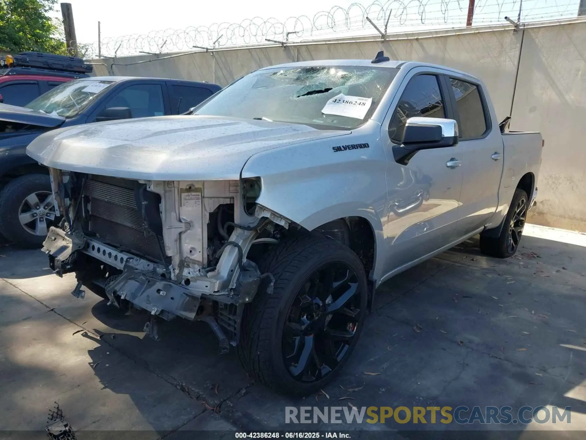 2 fotografías del automóvil dañado 1GCUWCED6KZ173369 CHEVROLET SILVERADO 1500 2019