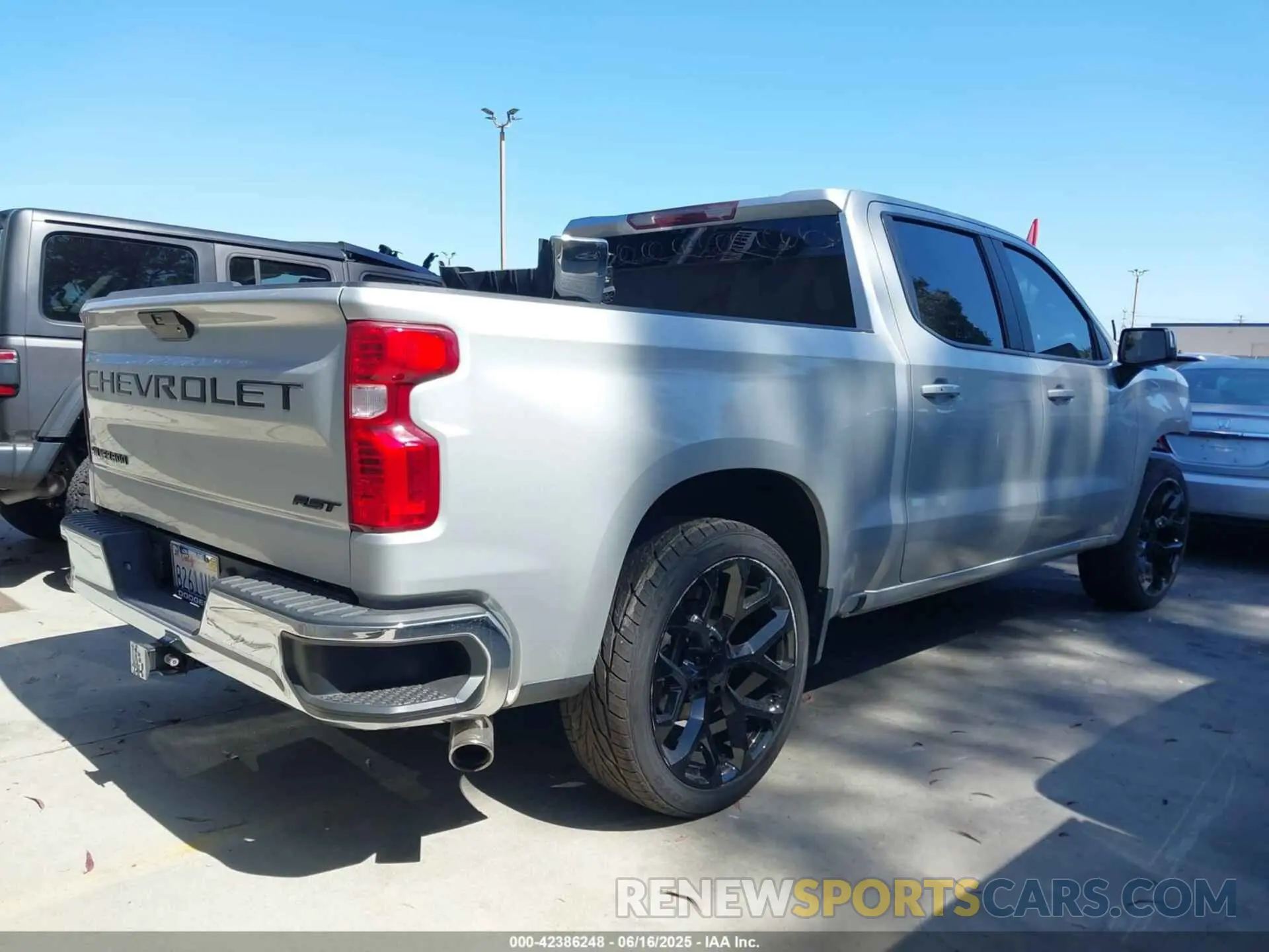 4 fotografías del automóvil dañado 1GCUWCED6KZ173369 CHEVROLET SILVERADO 1500 2019