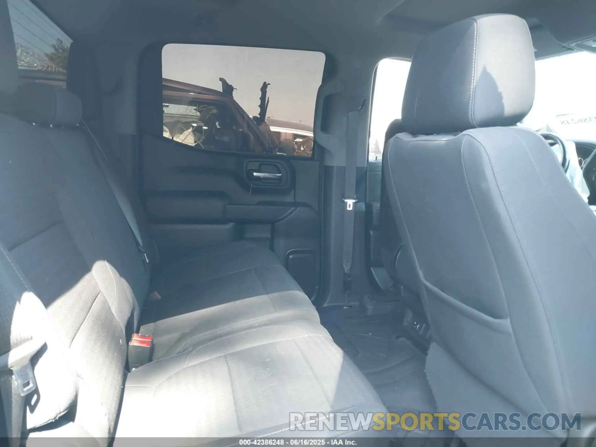8 fotografías del automóvil dañado 1GCUWCED6KZ173369 CHEVROLET SILVERADO 1500 2019