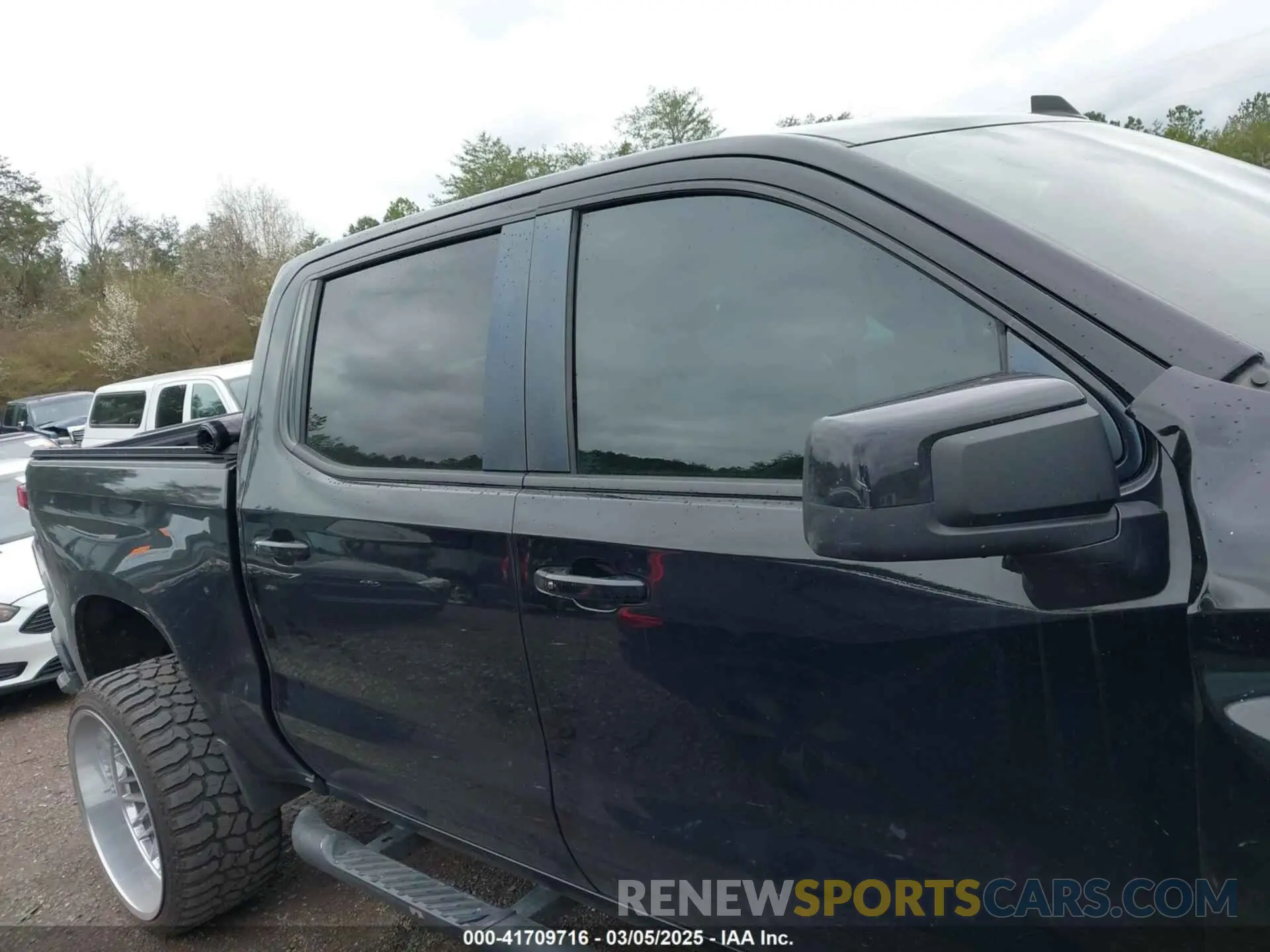 13 fotografías del automóvil dañado 1GCUWDED4KZ179094 CHEVROLET SILVERADO 1500 2019