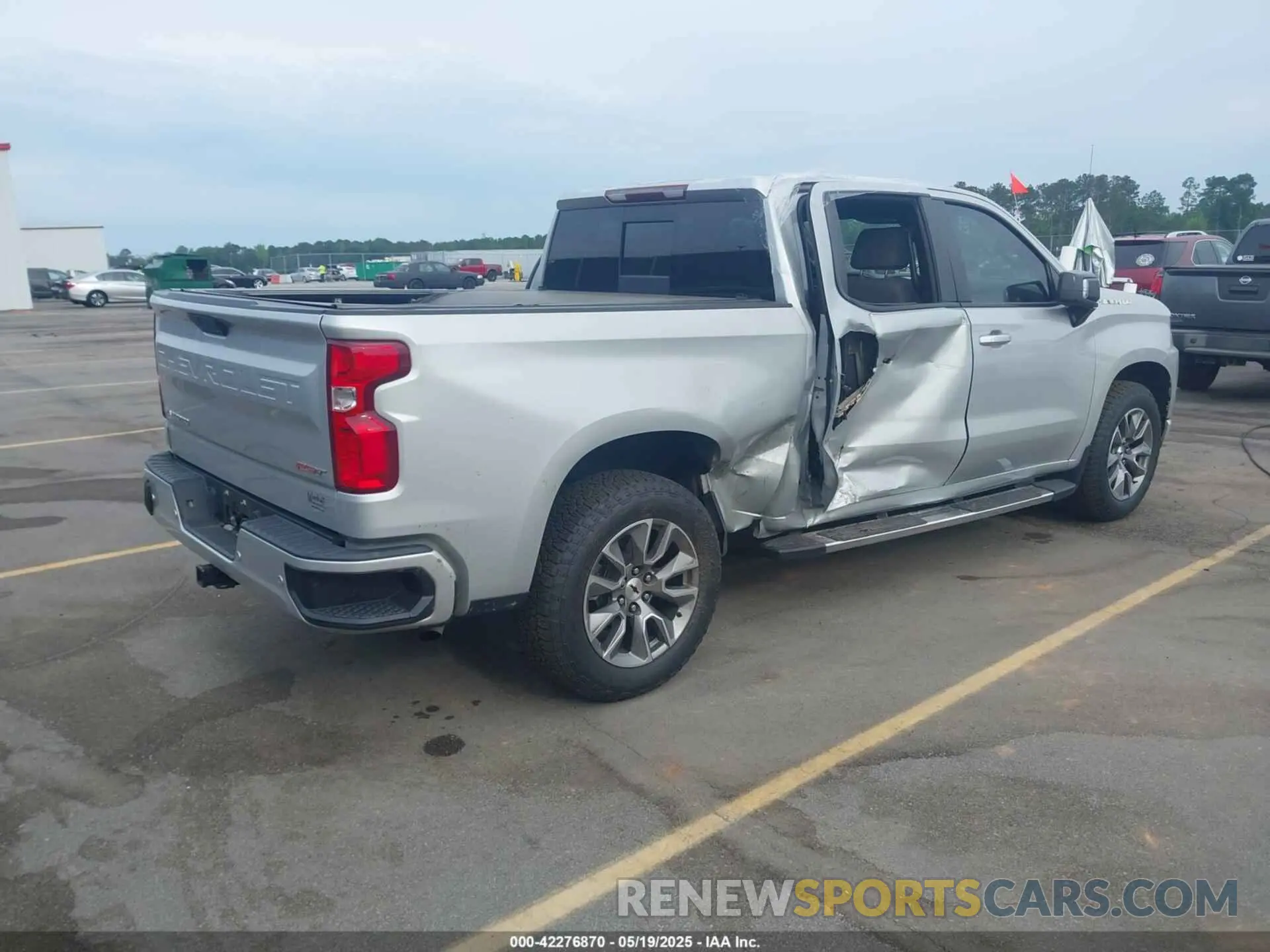 4 fotografías del automóvil dañado 1GCUWDED8KZ112529 CHEVROLET SILVERADO 1500 2019